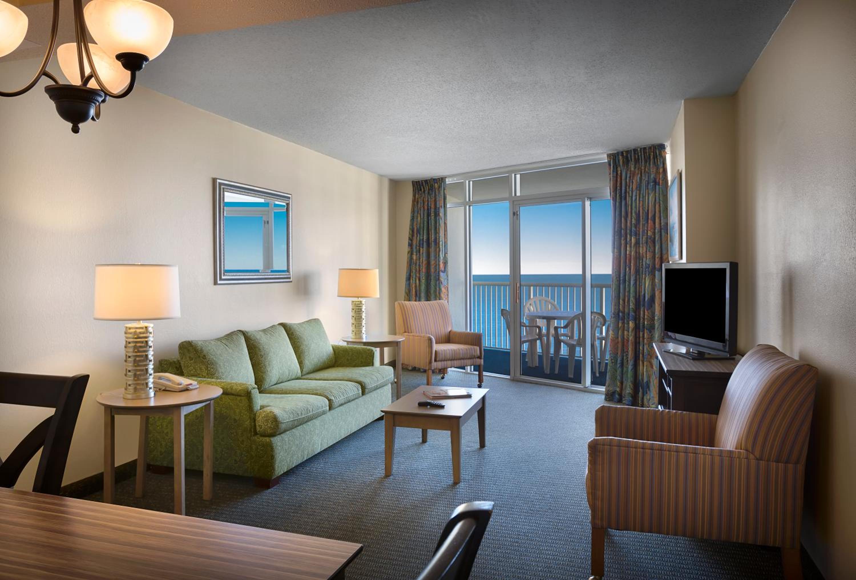 Two Bedroom Suite Oceanfront - Photo 2