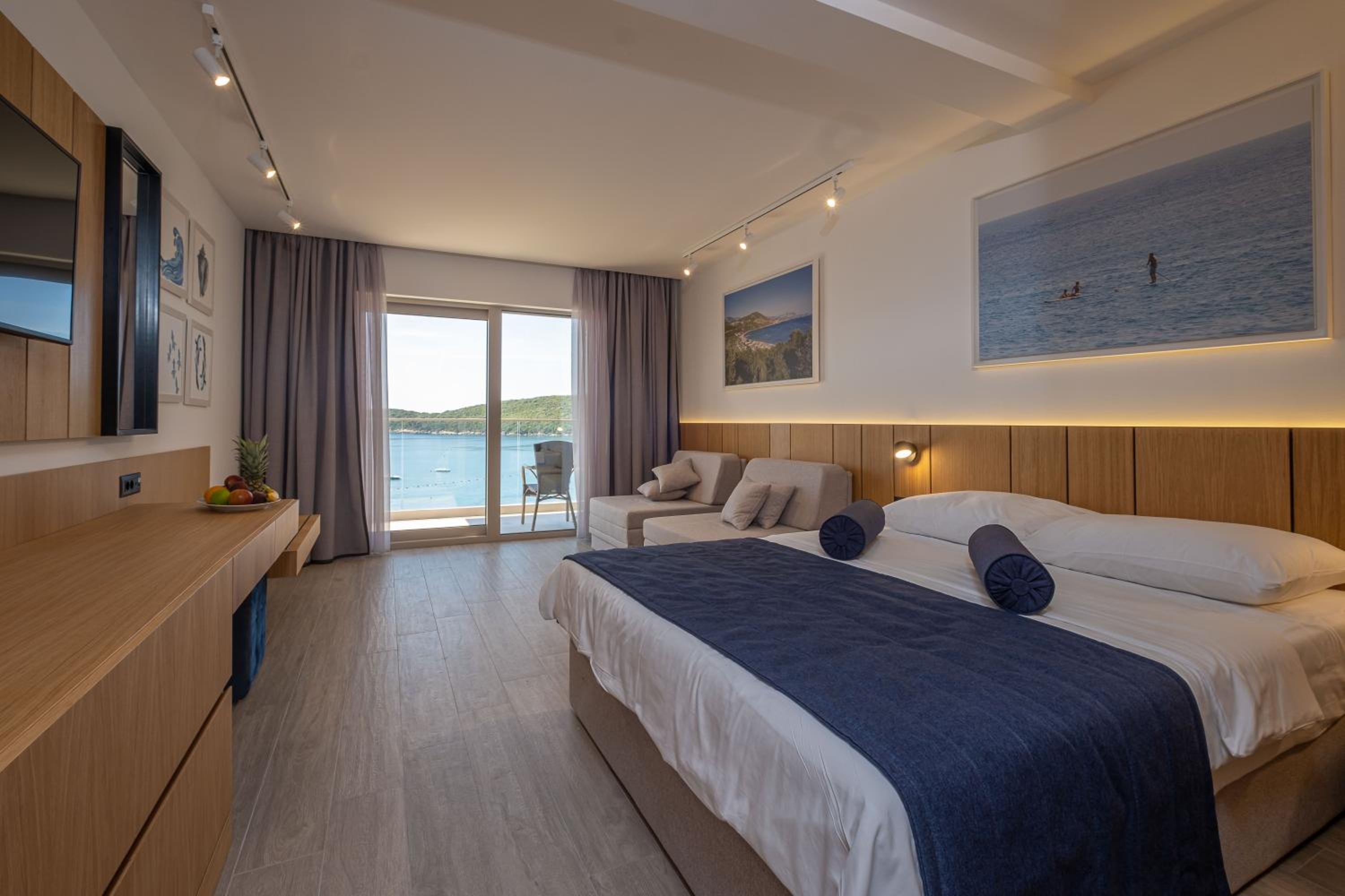 Double Room with Balcony and Sea View