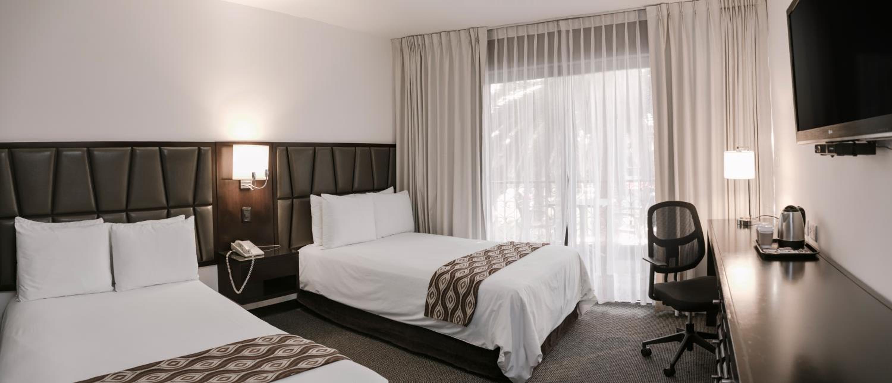 Standard Twin Room - Photo 3
