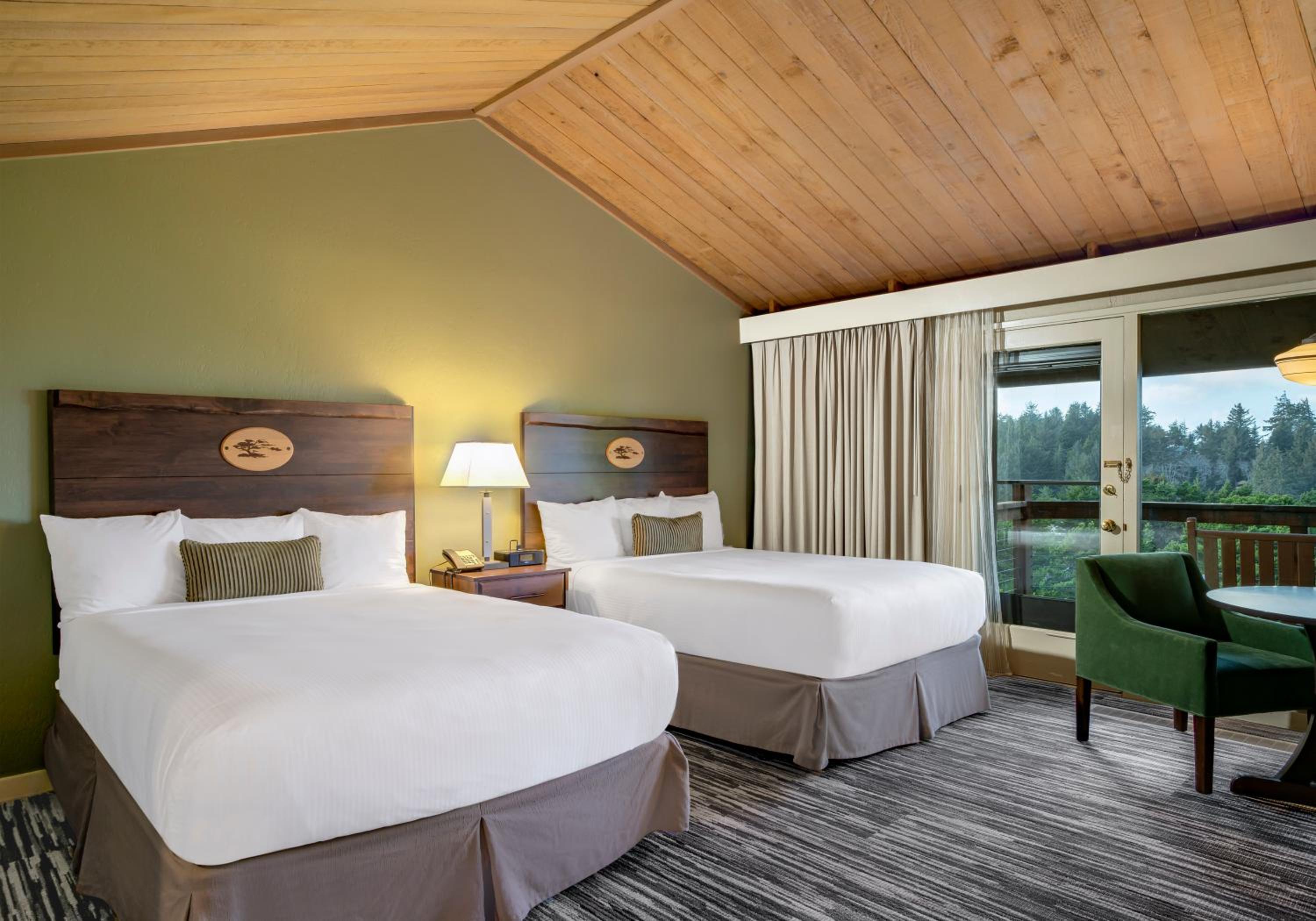 Traditional Double Queen Room - Photo 1