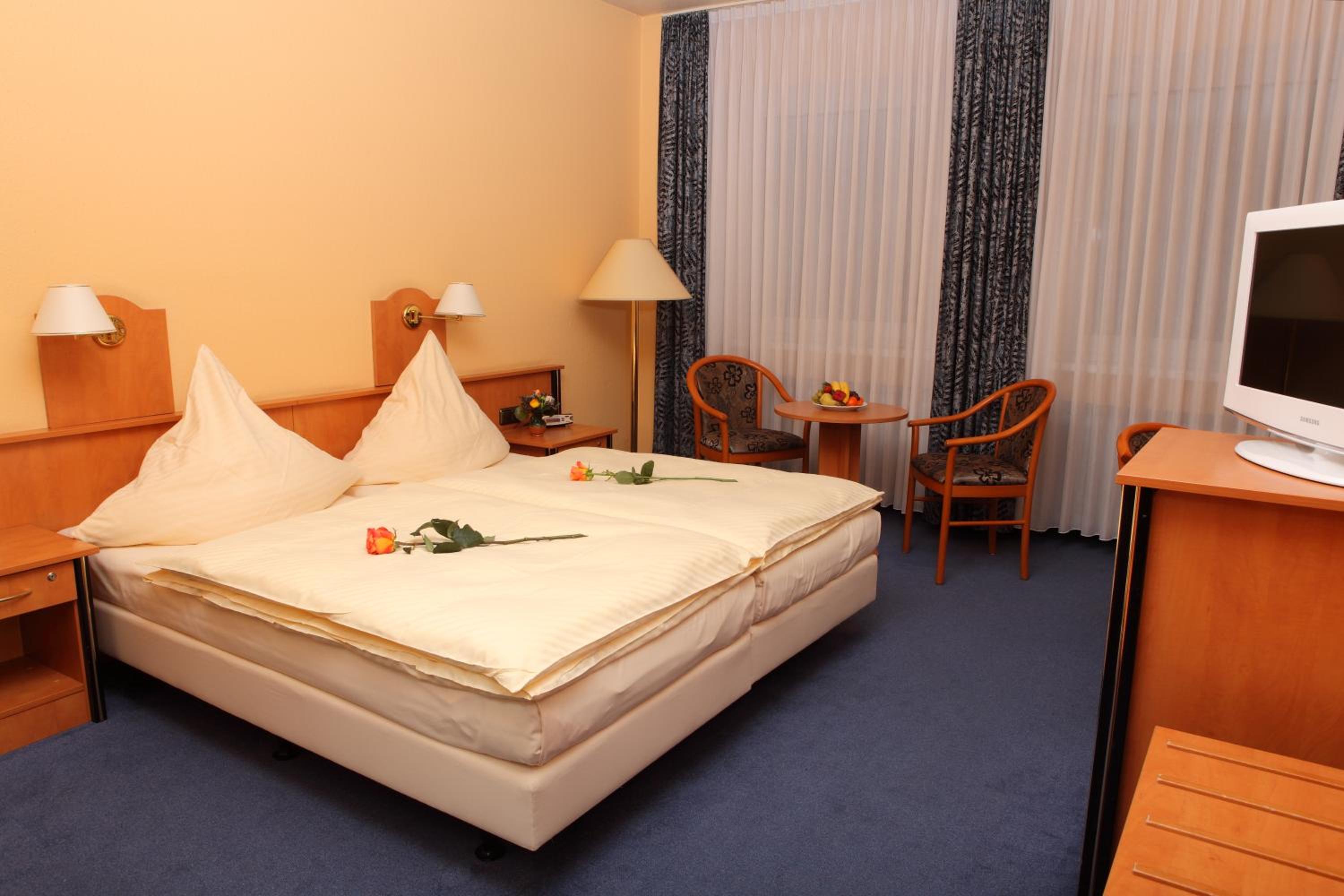 Double Room - Photo 9