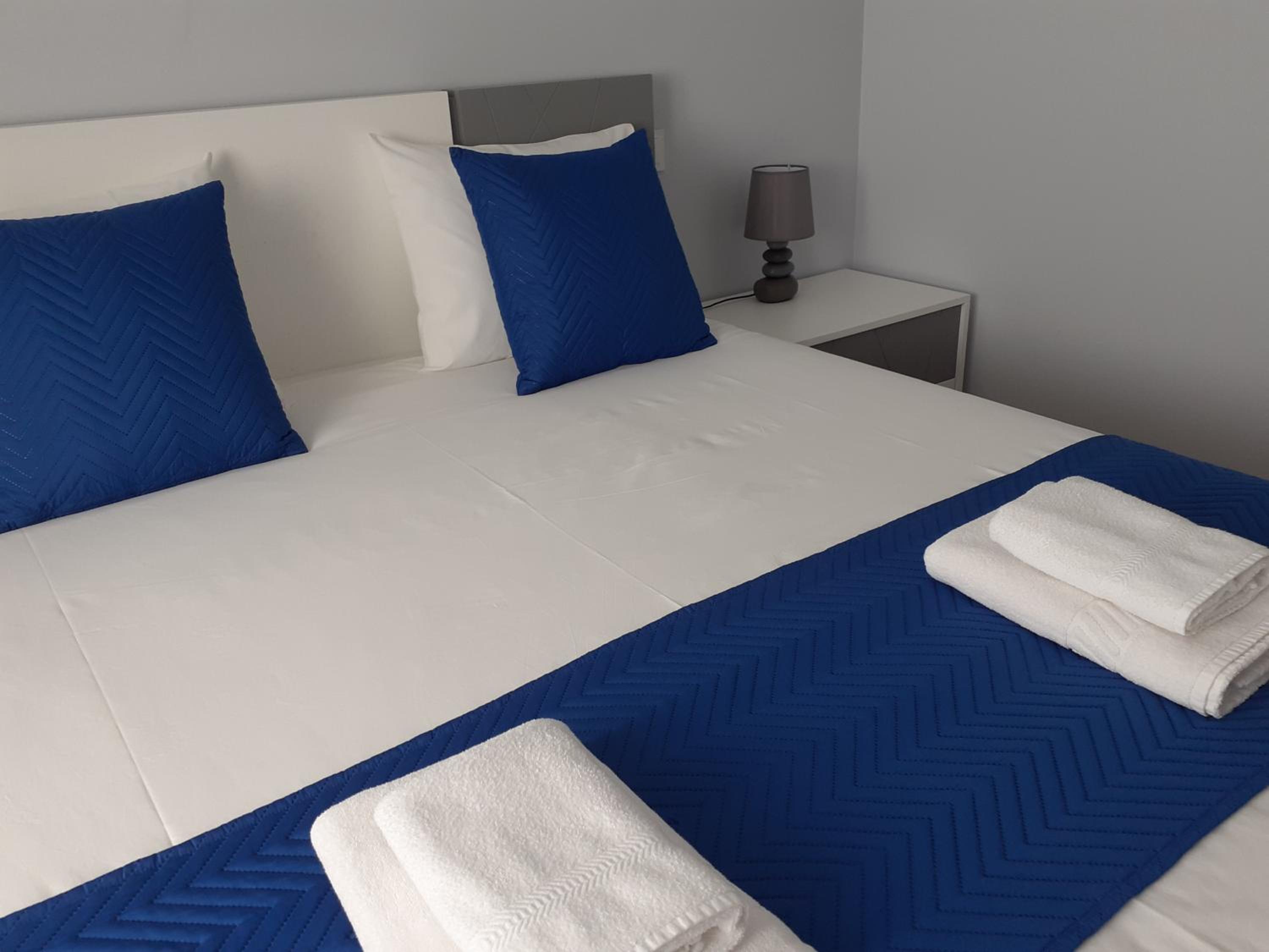 Double Room with Mountain View - Photo 11