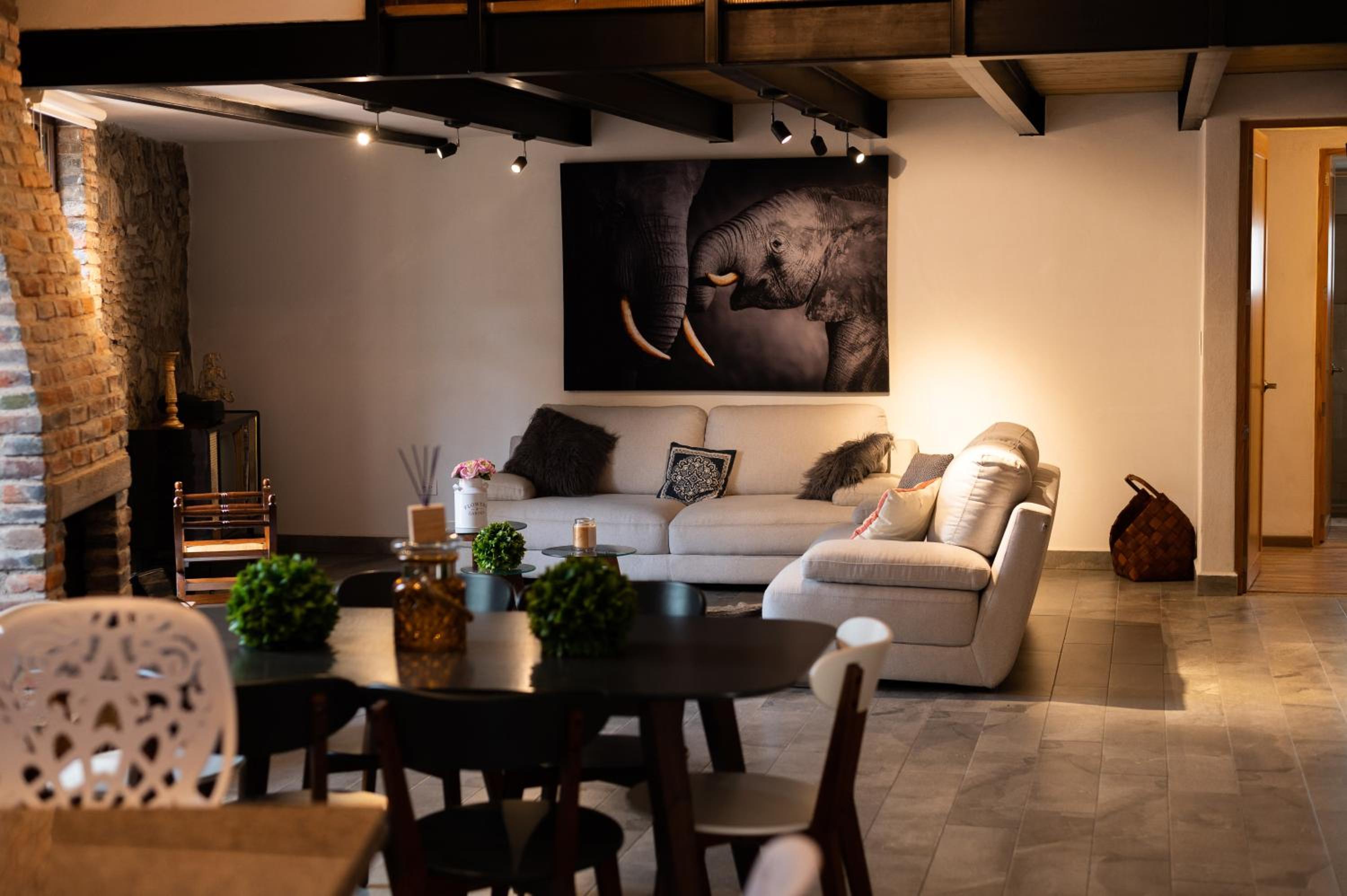 Apartment - Split Level