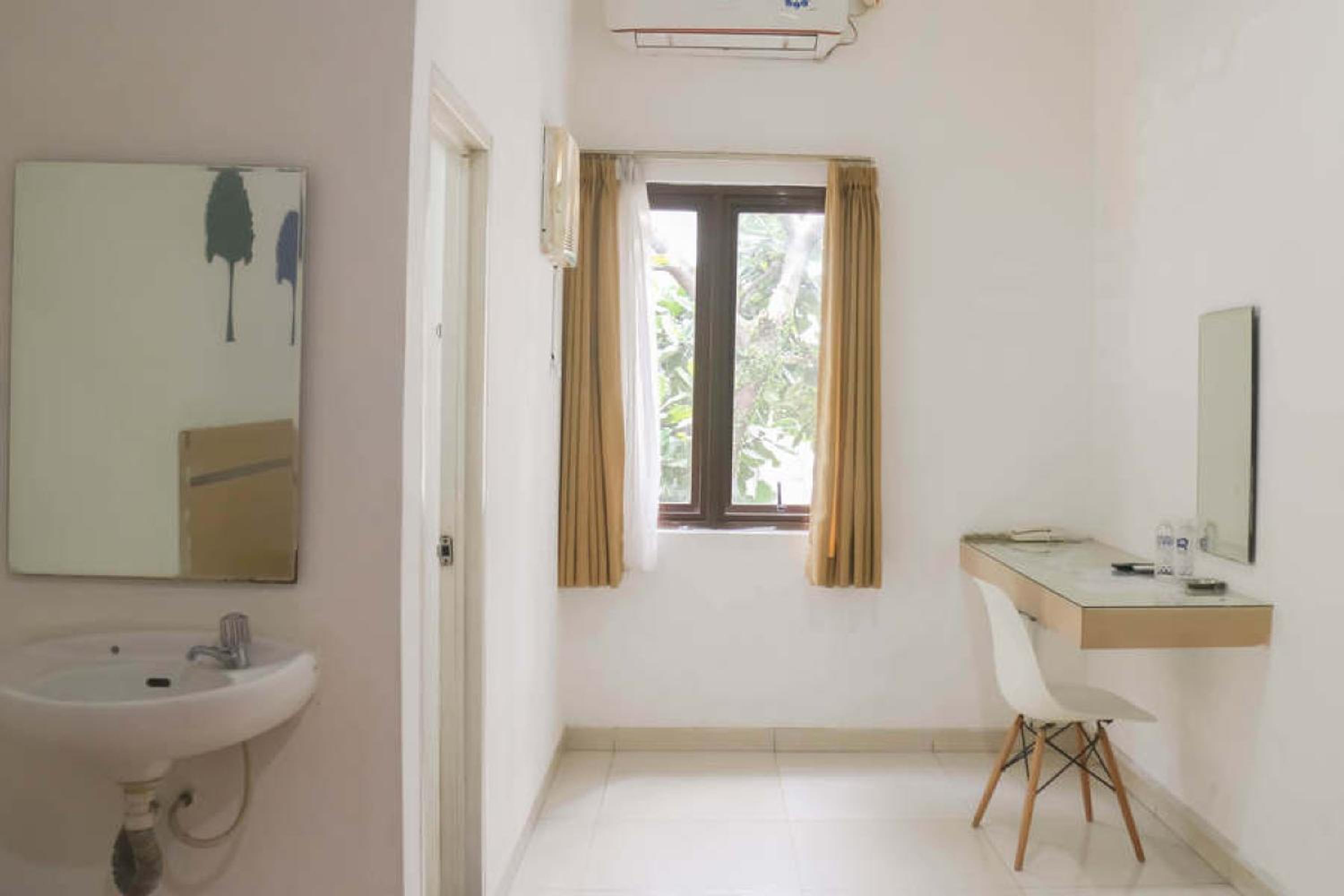 Standard Double Room - Photo 2