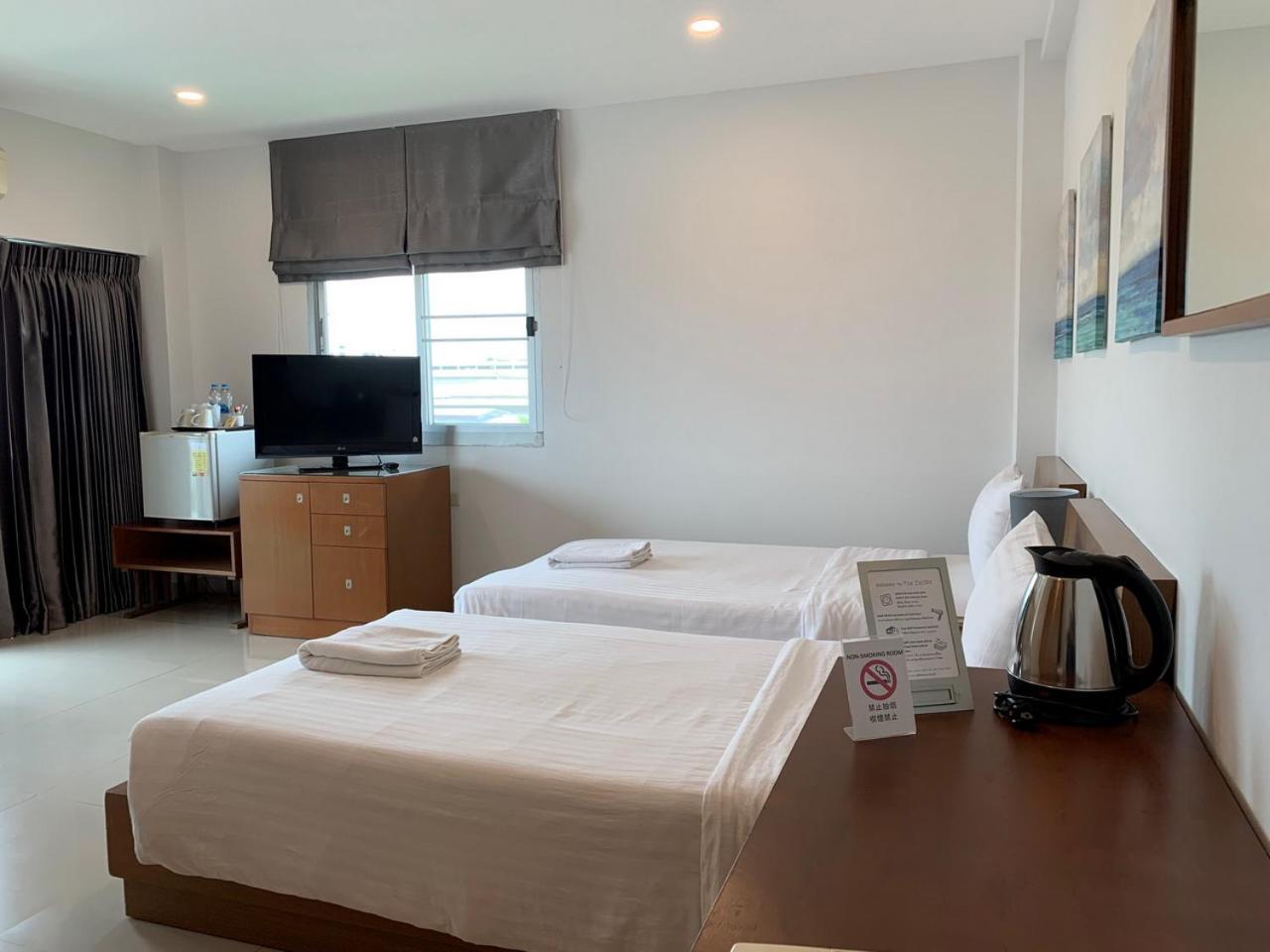 Superior Twin Room - Photo 10