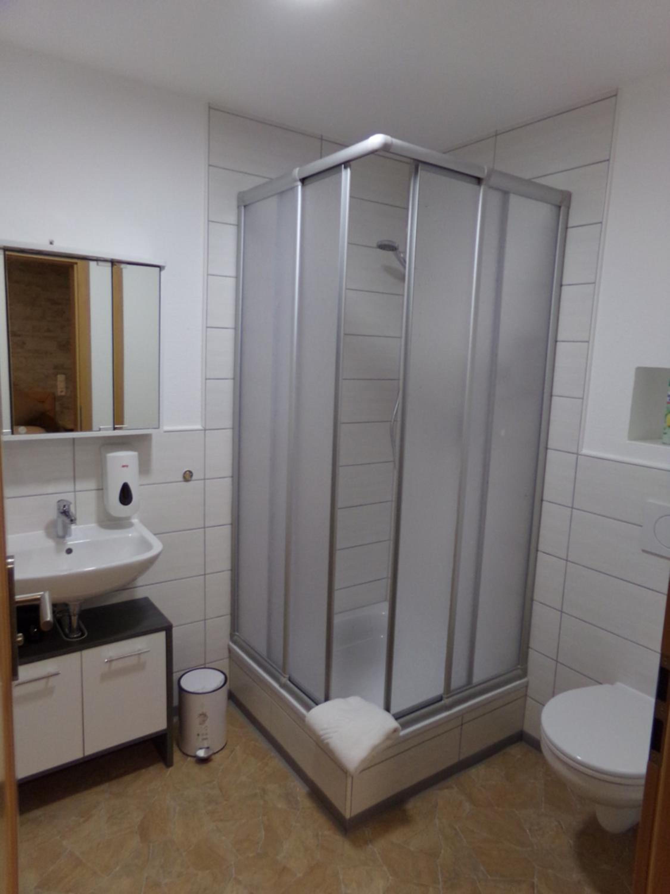 Twin Room - Photo 4