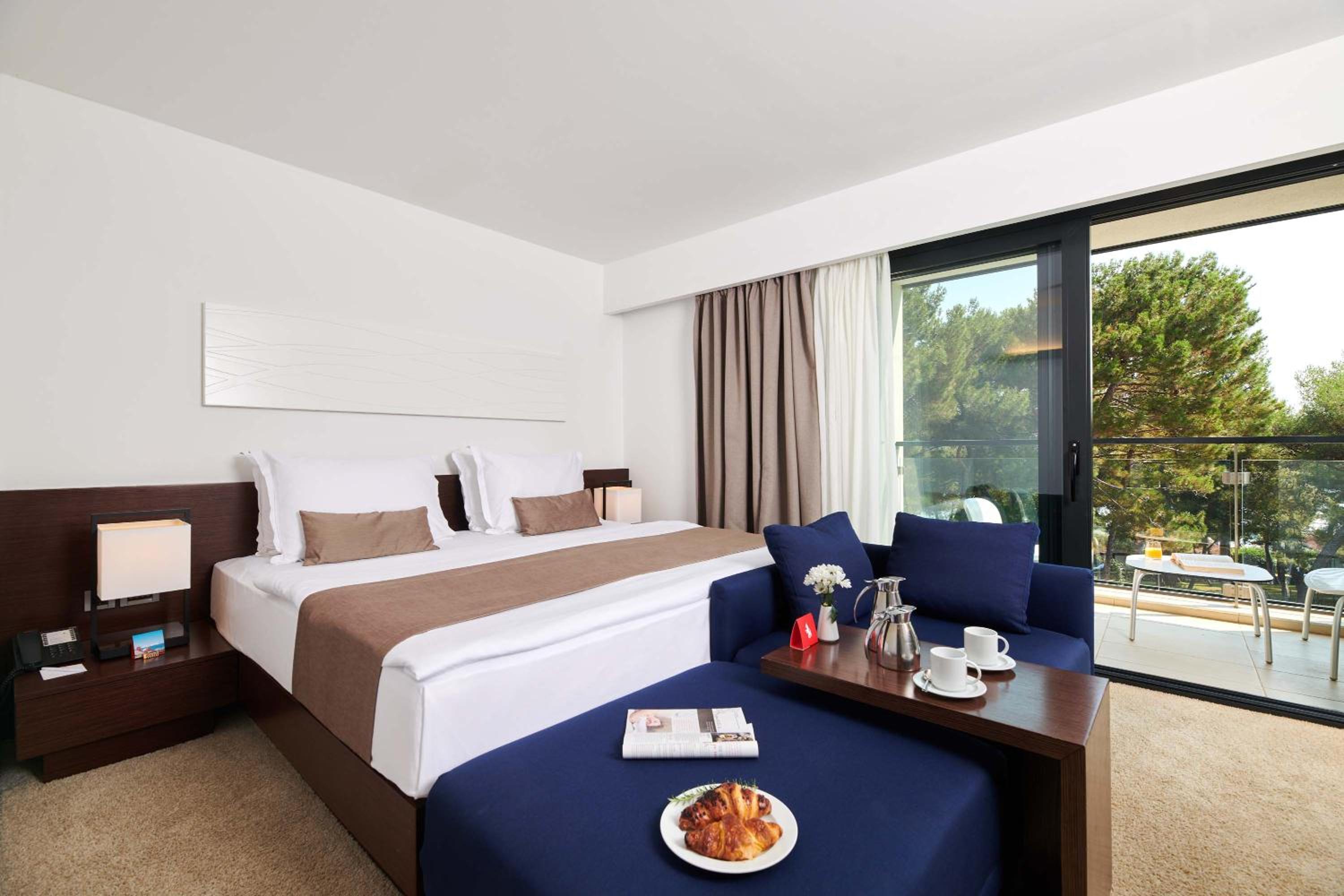Superior Room with Balcony - Park Side - Photo 3