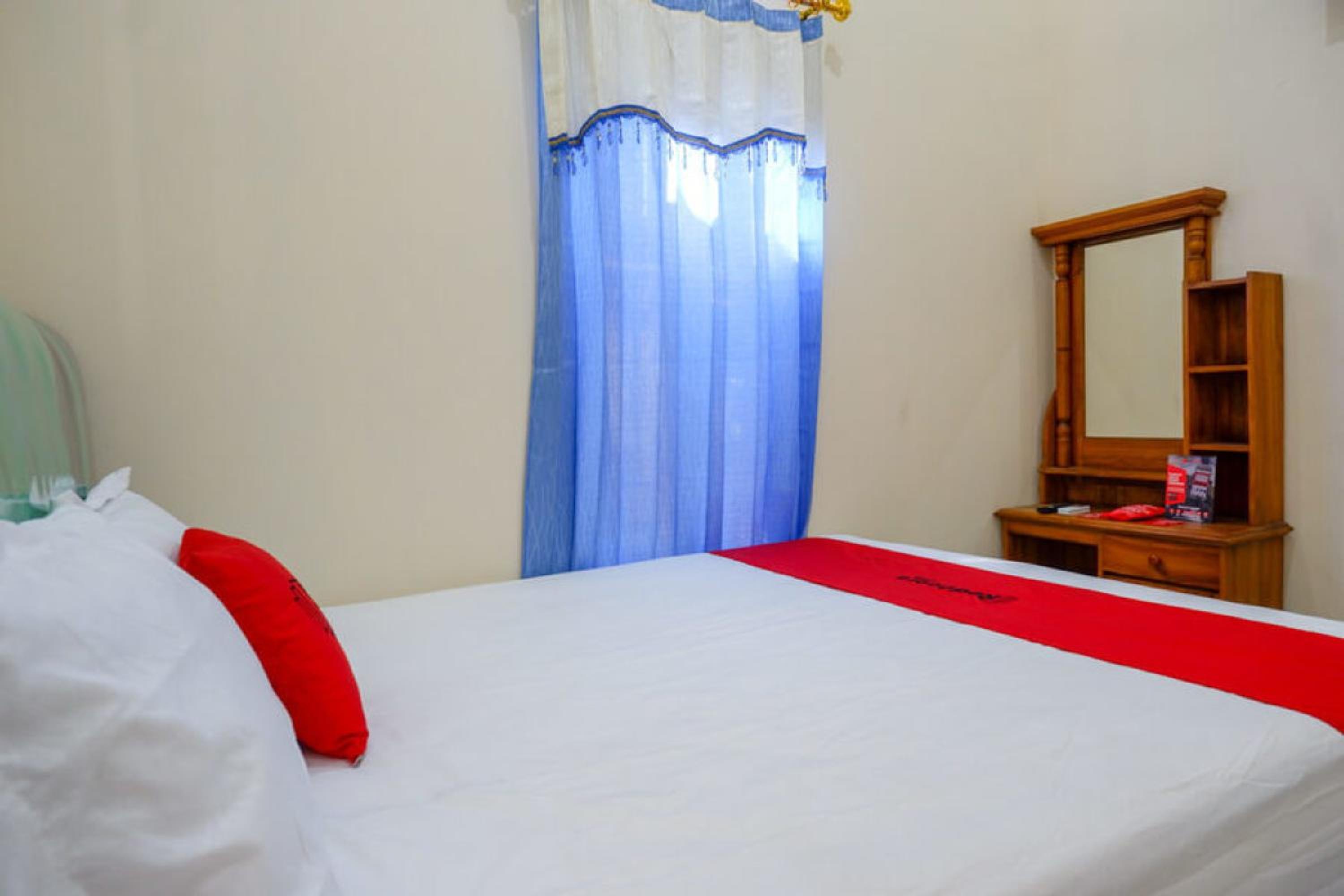 Double Room - Photo 8