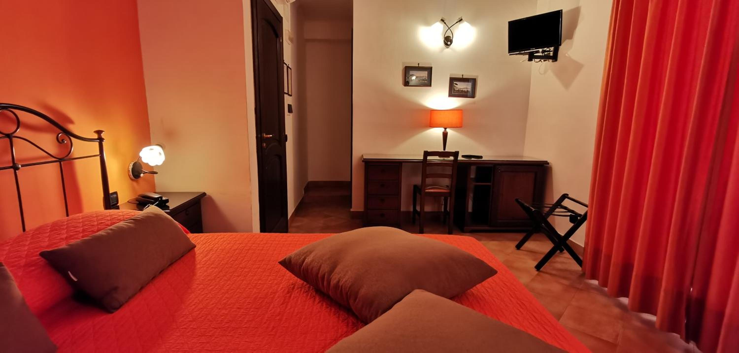 Double or Twin Room photo 2