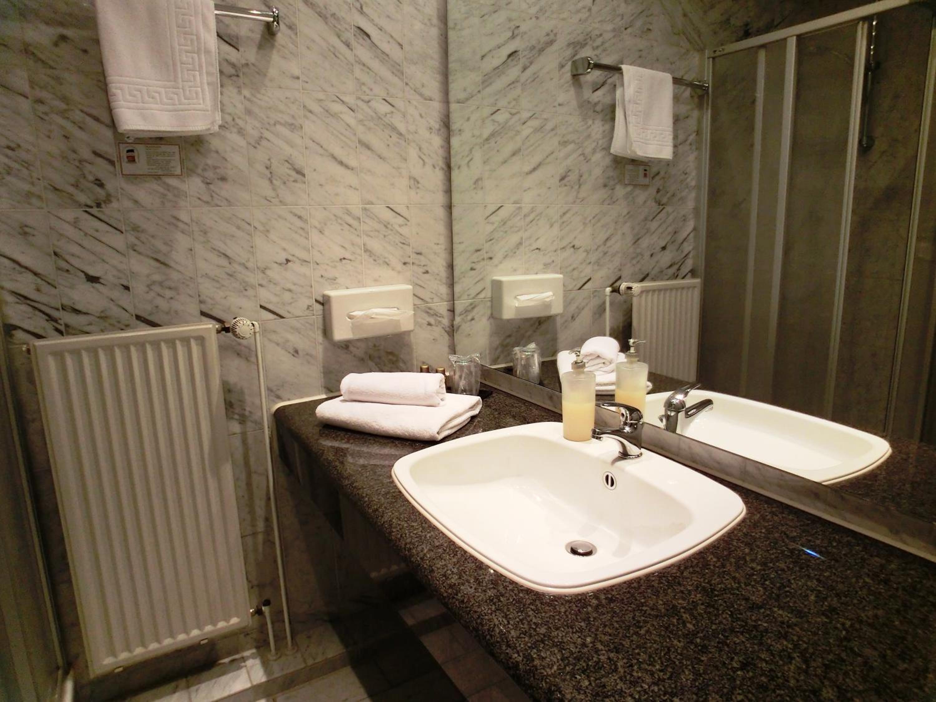Single Room photo 3