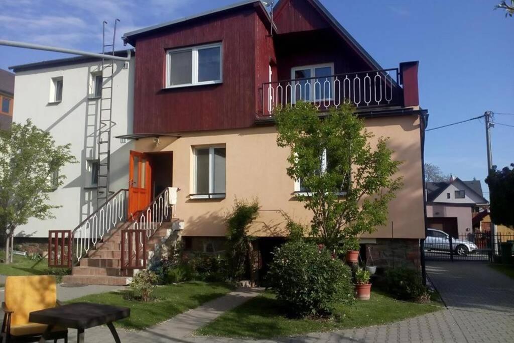 Apartment with Balcony - Photo 2