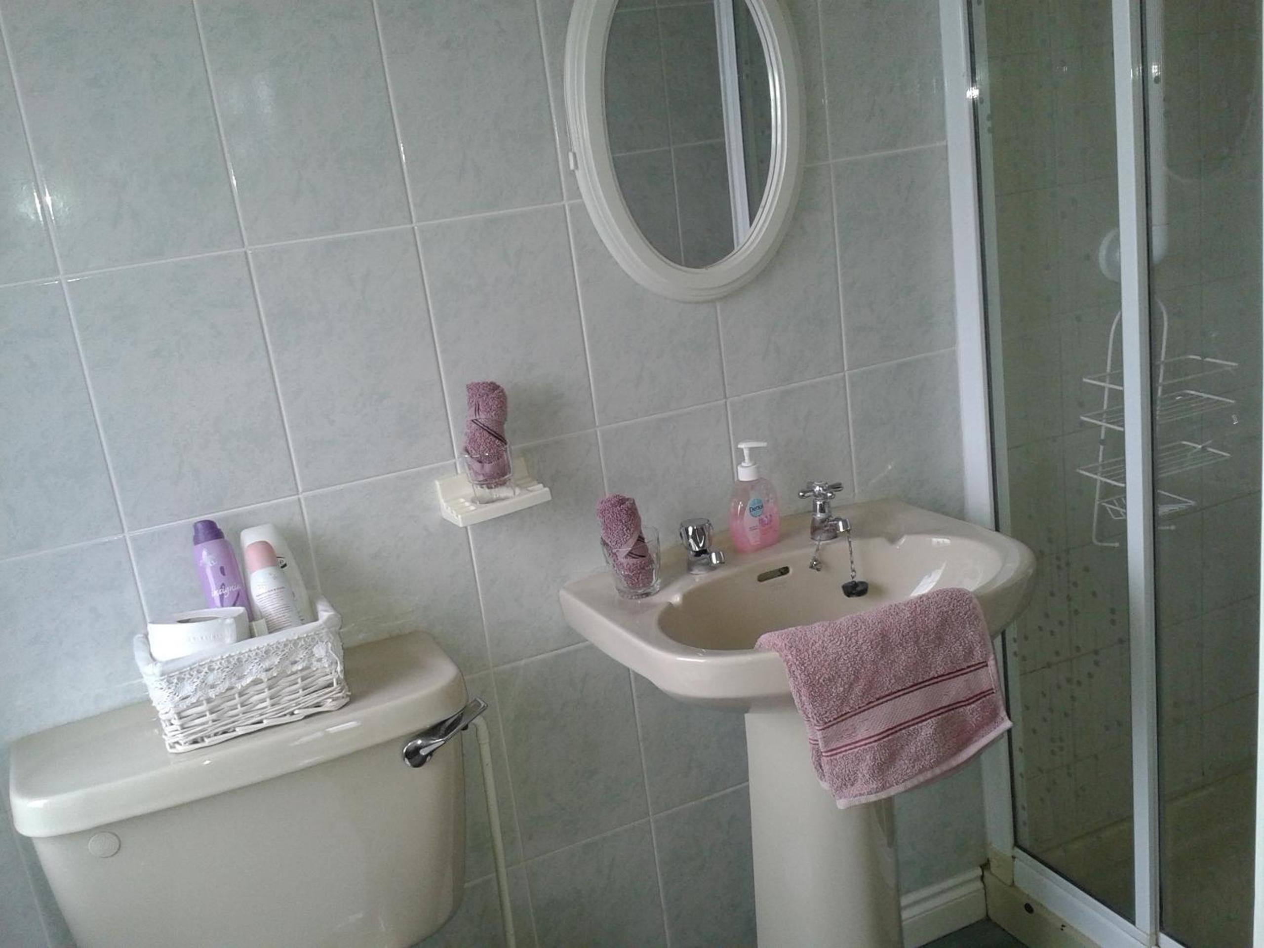 Twin Room - Photo 6
