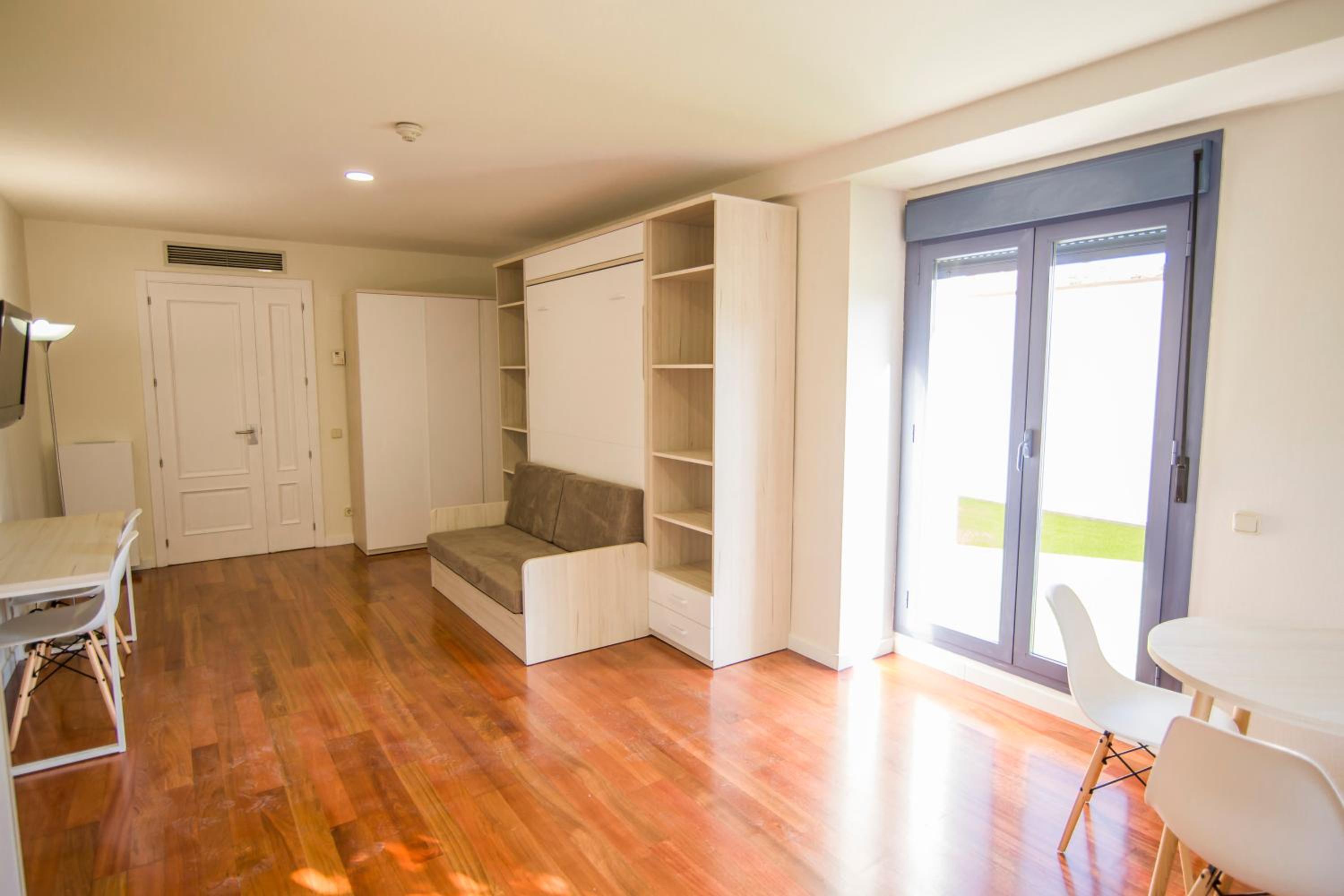 Estudio Familiar con Terraza