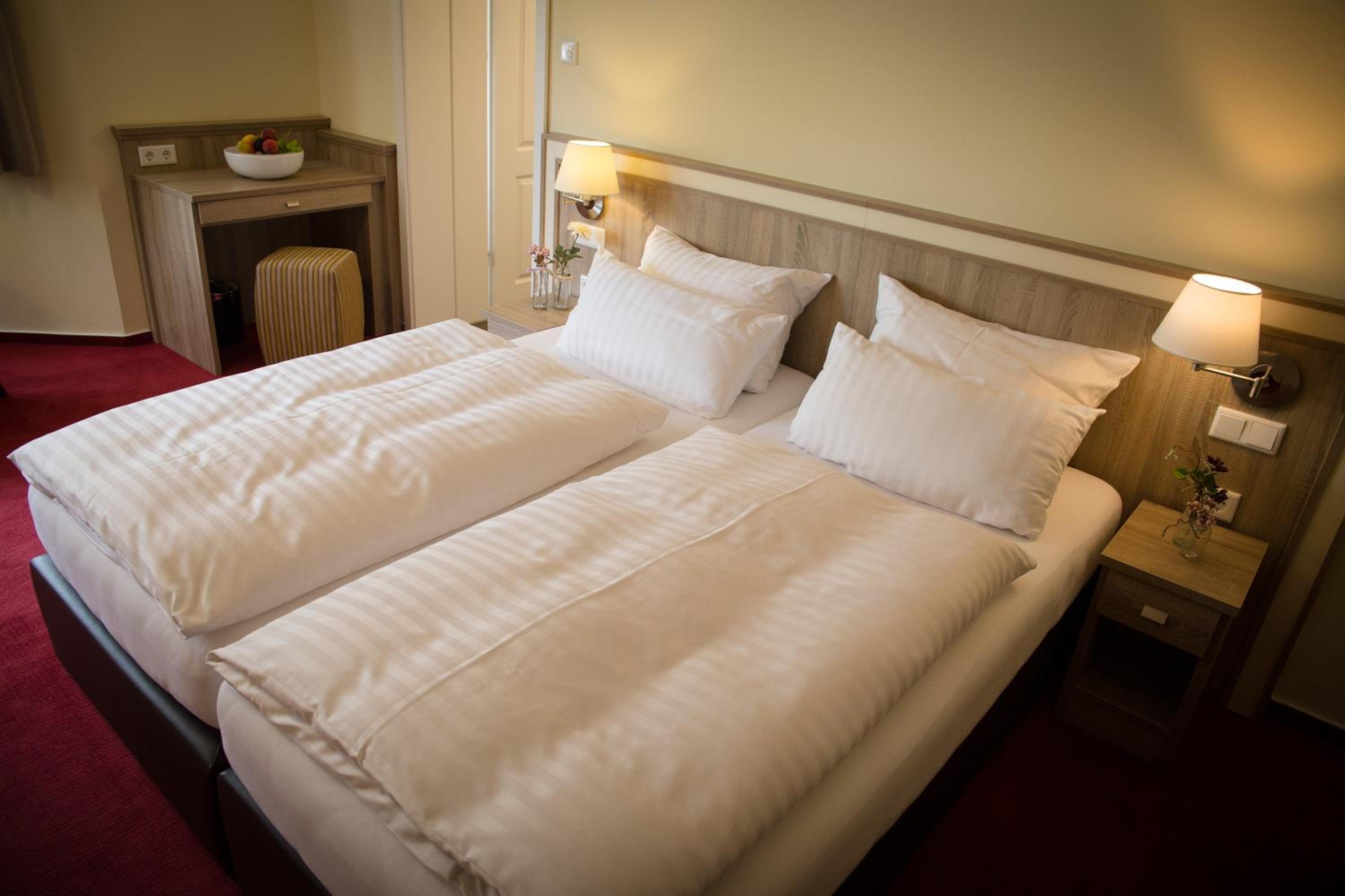 Standard Double Room - Photo 4