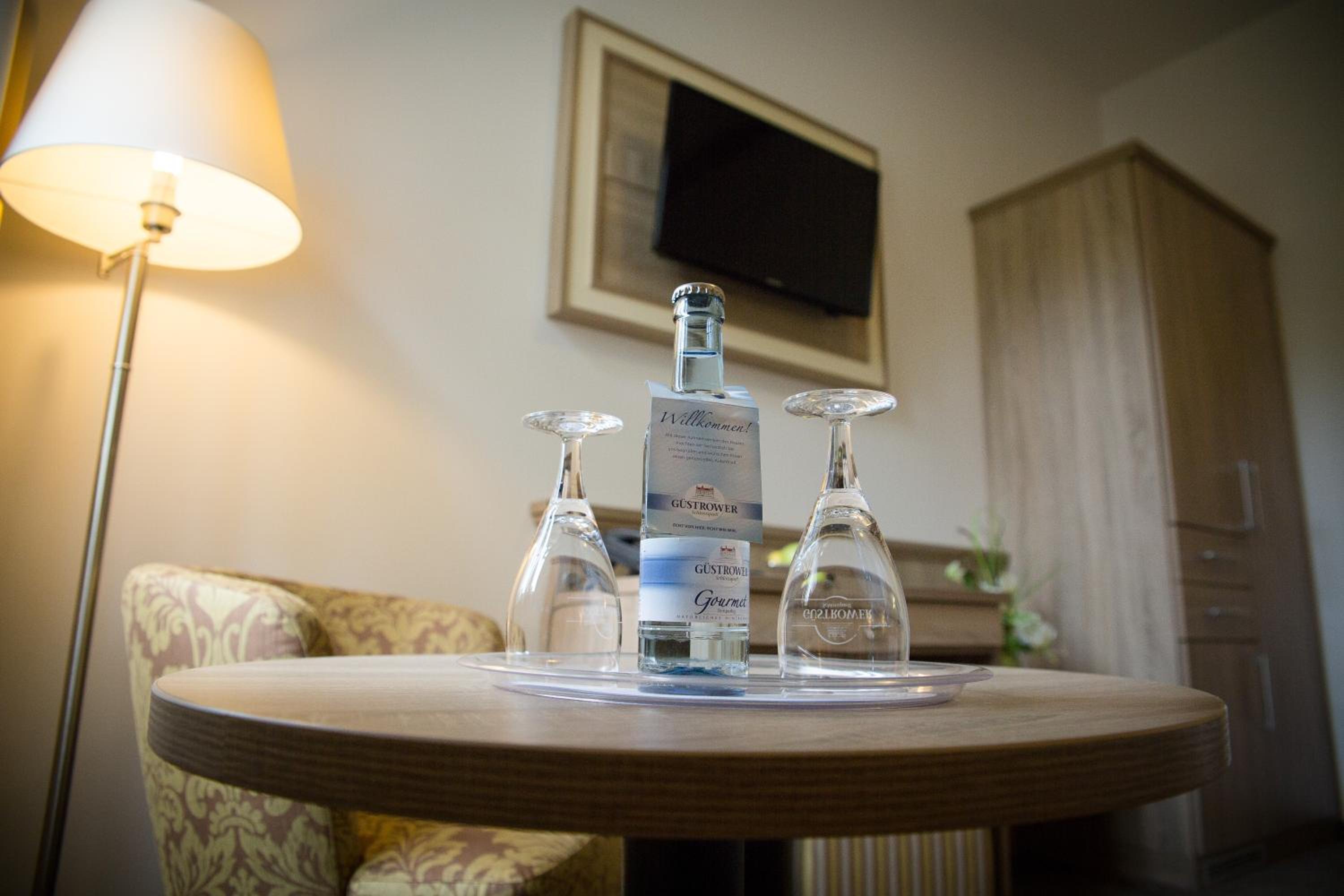 Standard Double Room - Photo 2