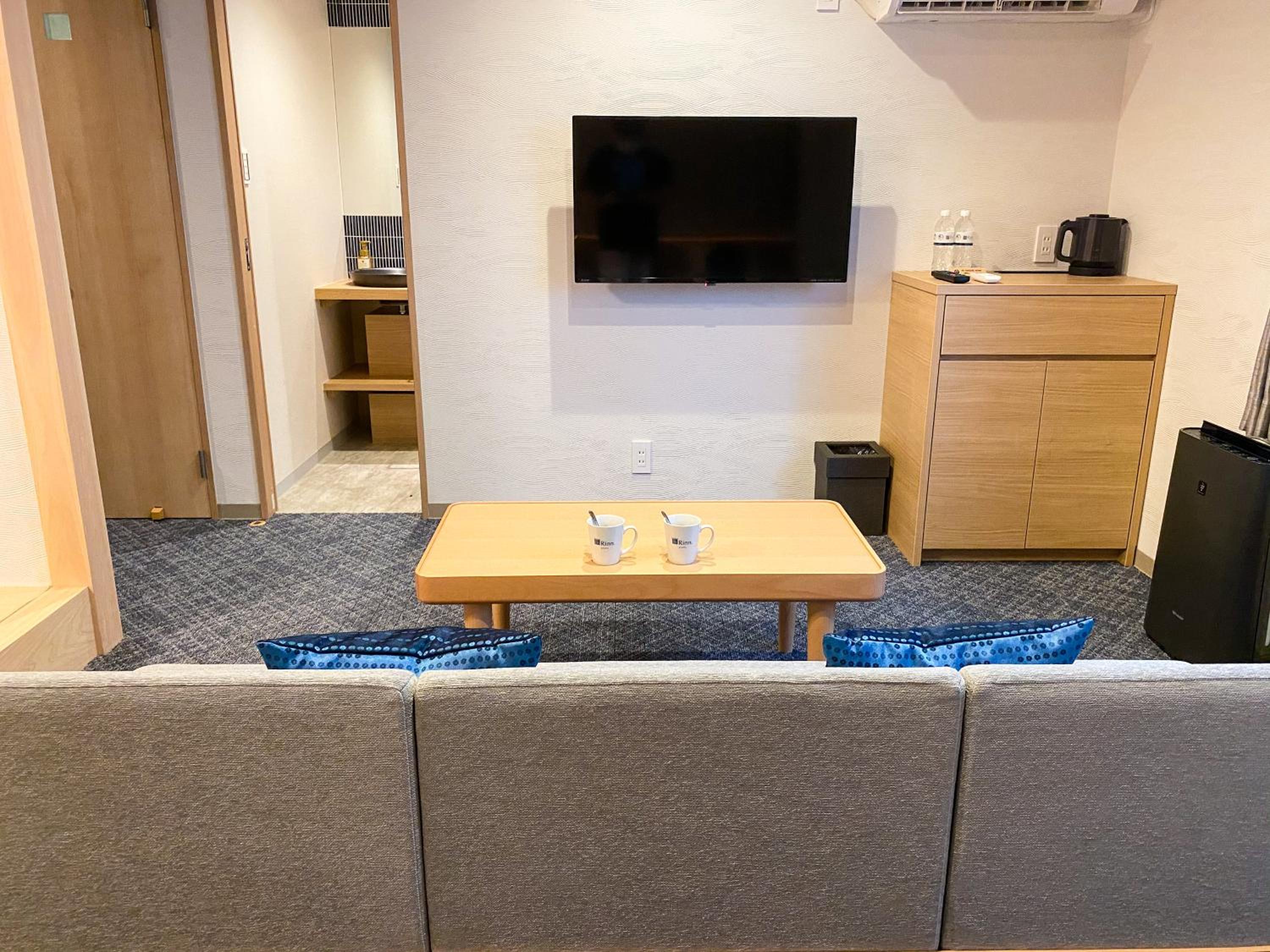 Deluxe Twin Room - Photo 2