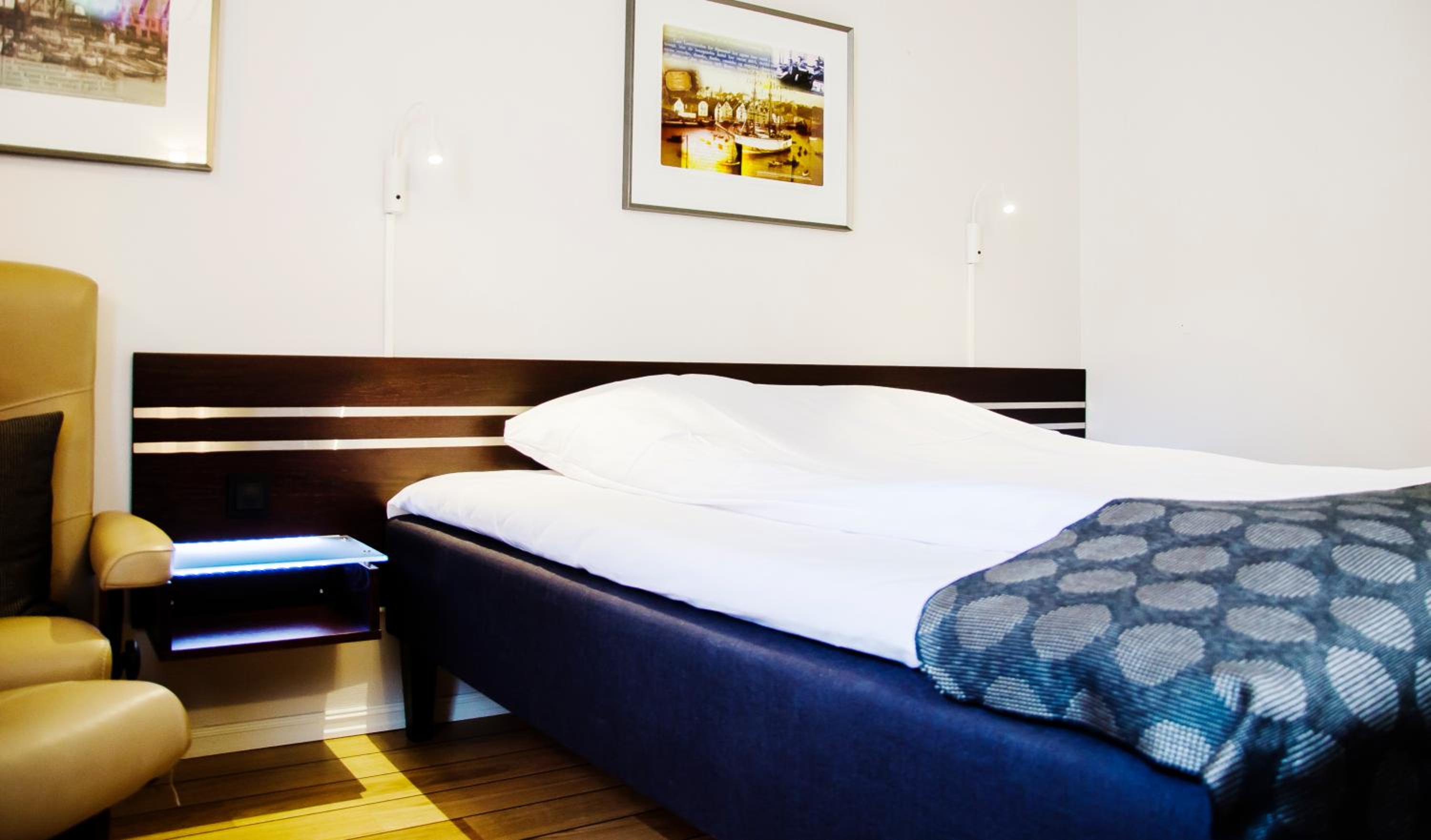 Standard Double Room - Photo 7