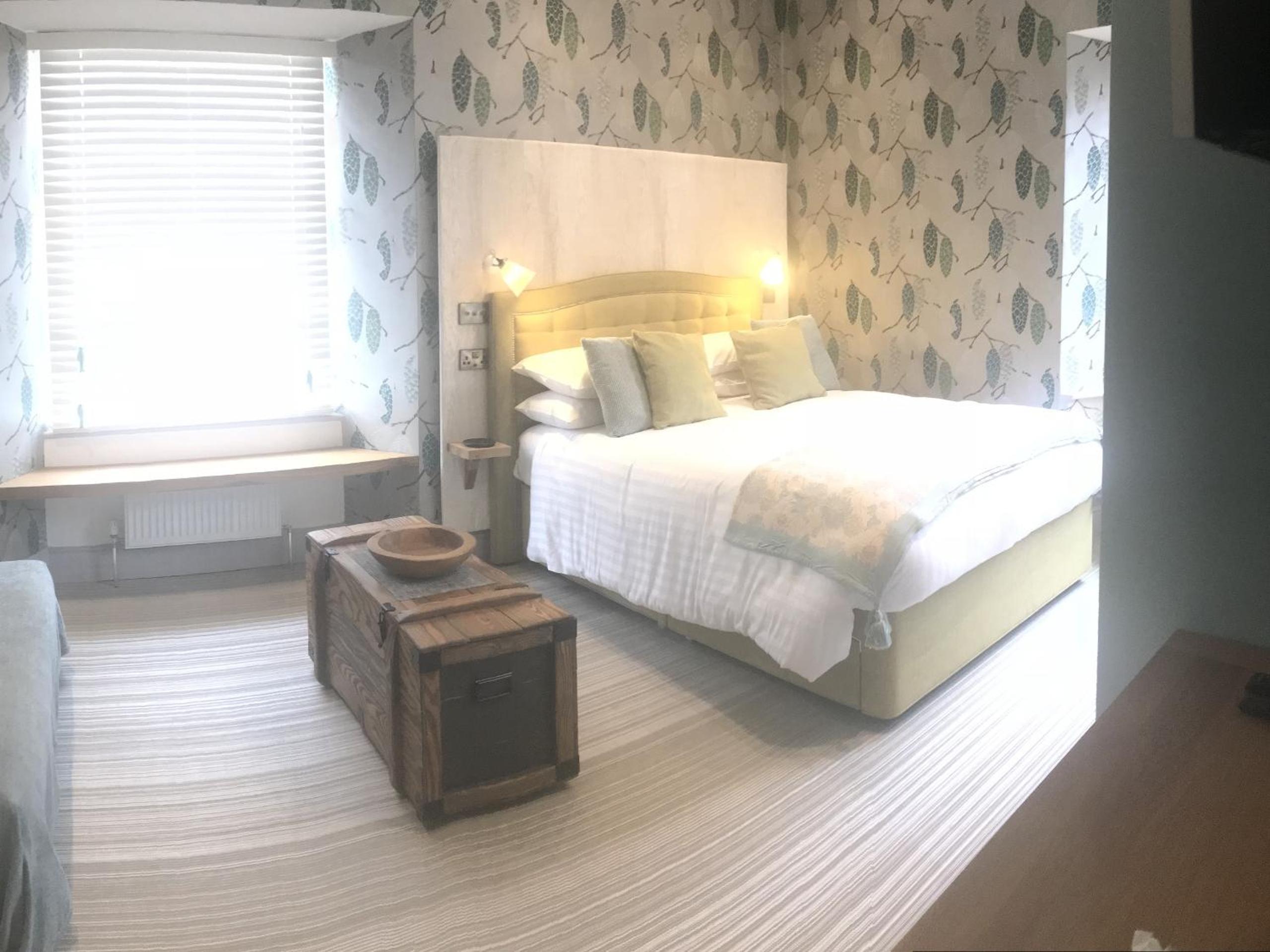 Deluxe Junior Suite - Photo 1