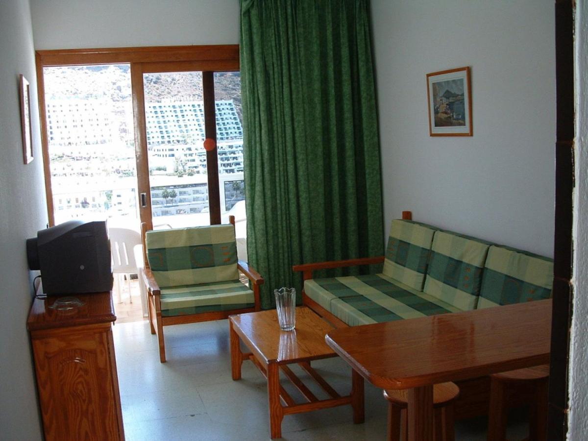 One-Bedroom Apartment photo 3