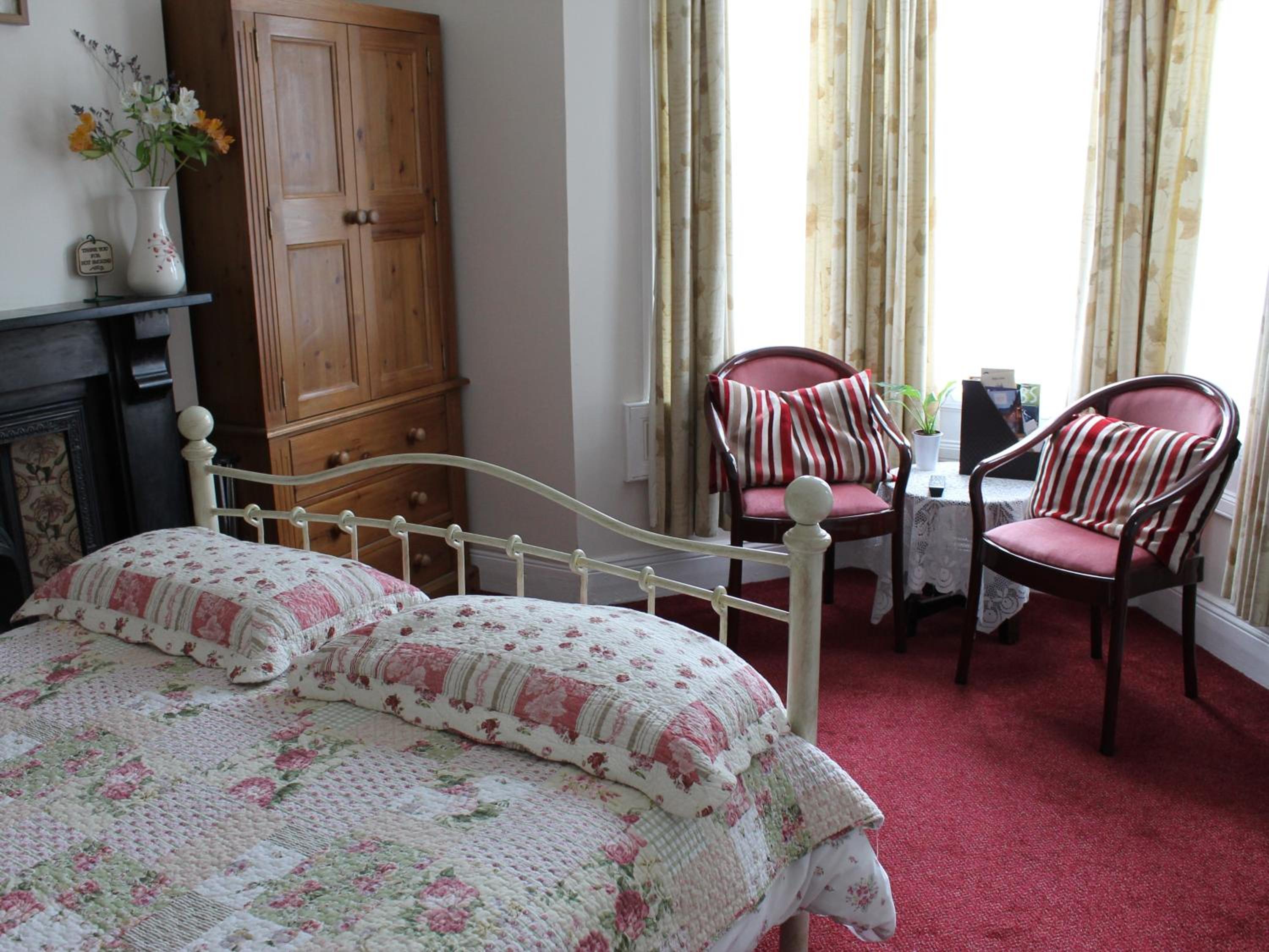 Standard King Room photo 2