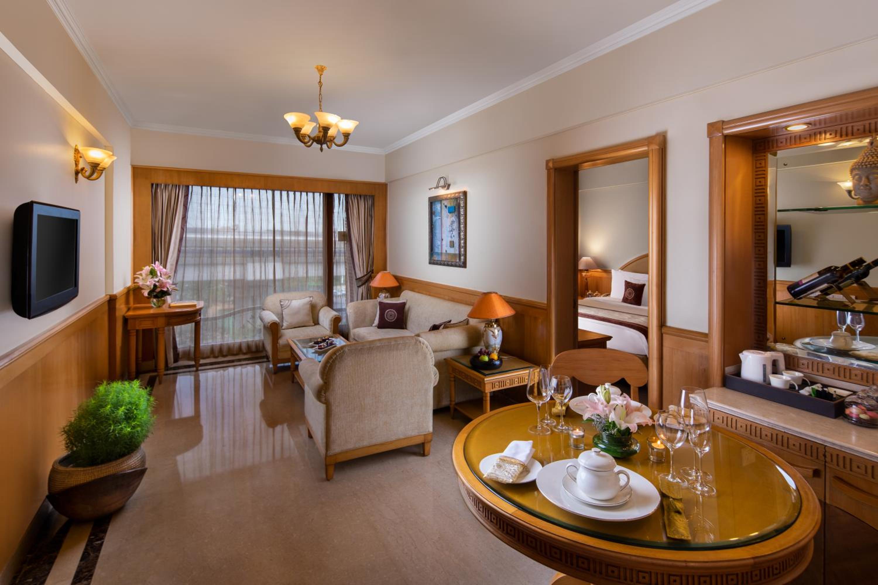  Executive Suite with complimentary 02 ways airport transfers, 10% discount on Food & Soft beverages , a platter of Fruits and Cookies , complimentary sauna and steam once during the stay, early check in and late check out by 4 Hrs subject to availability - Photo 1