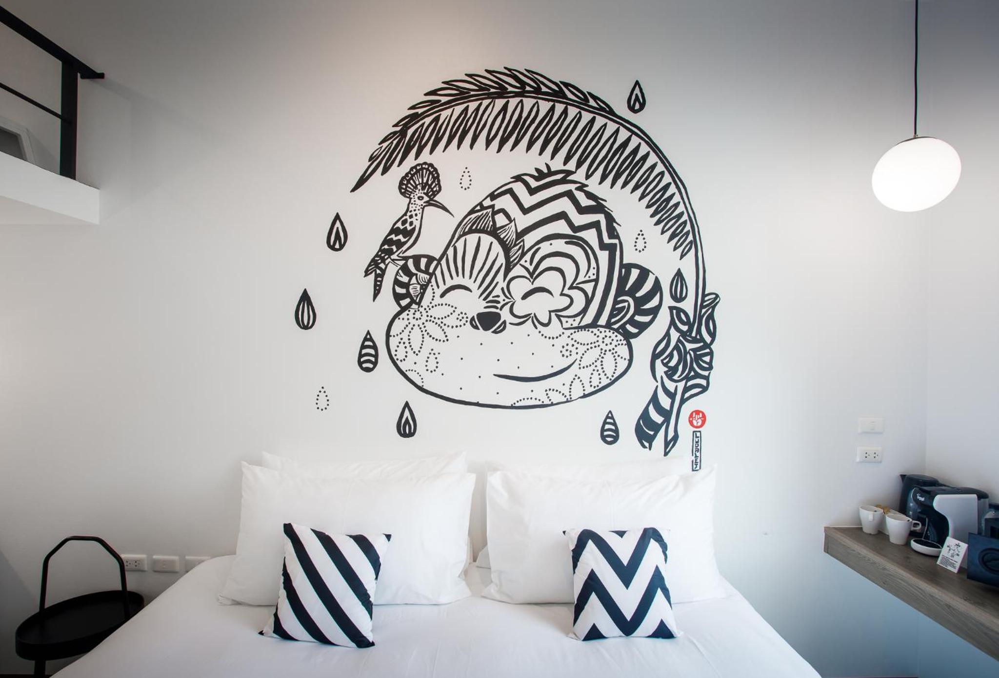 Deluxe Double Room - Photo 21
