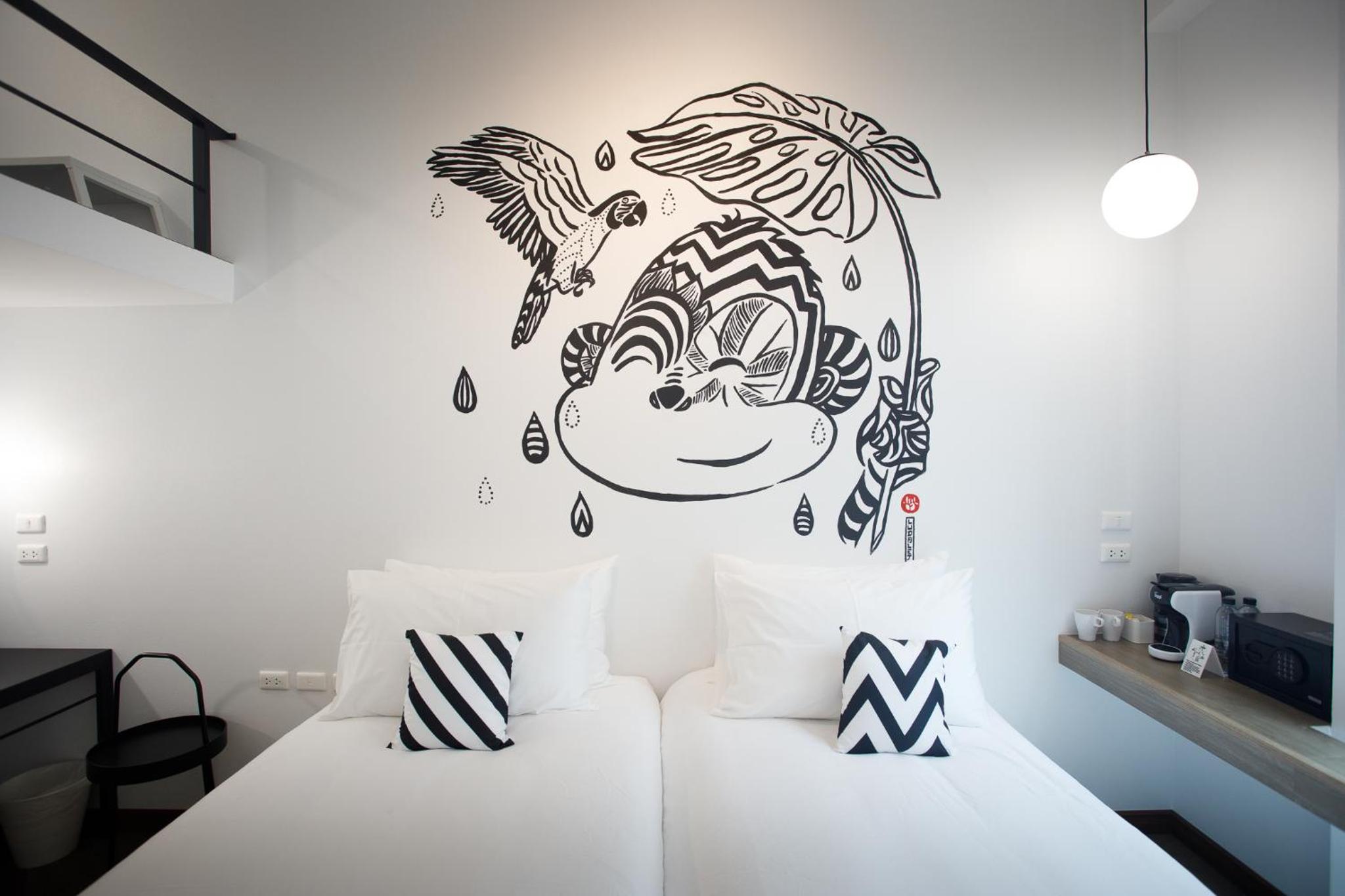 Deluxe Twin Room - Photo 9