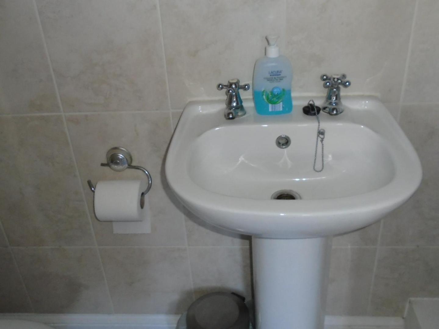 Deluxe Double or Twin Room photo 3