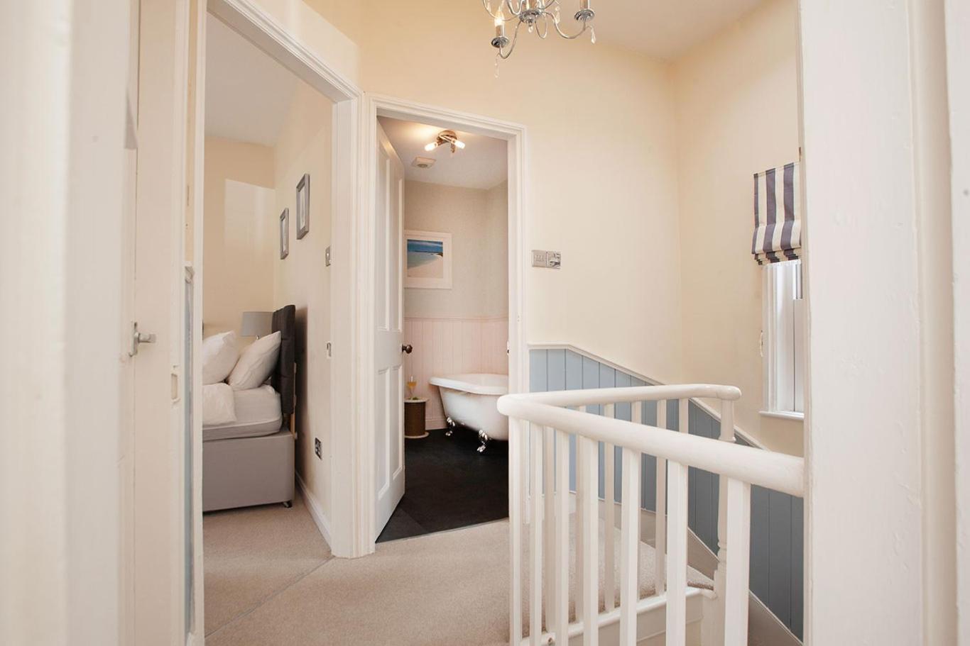 Two-Bedroom Cottage photo 2