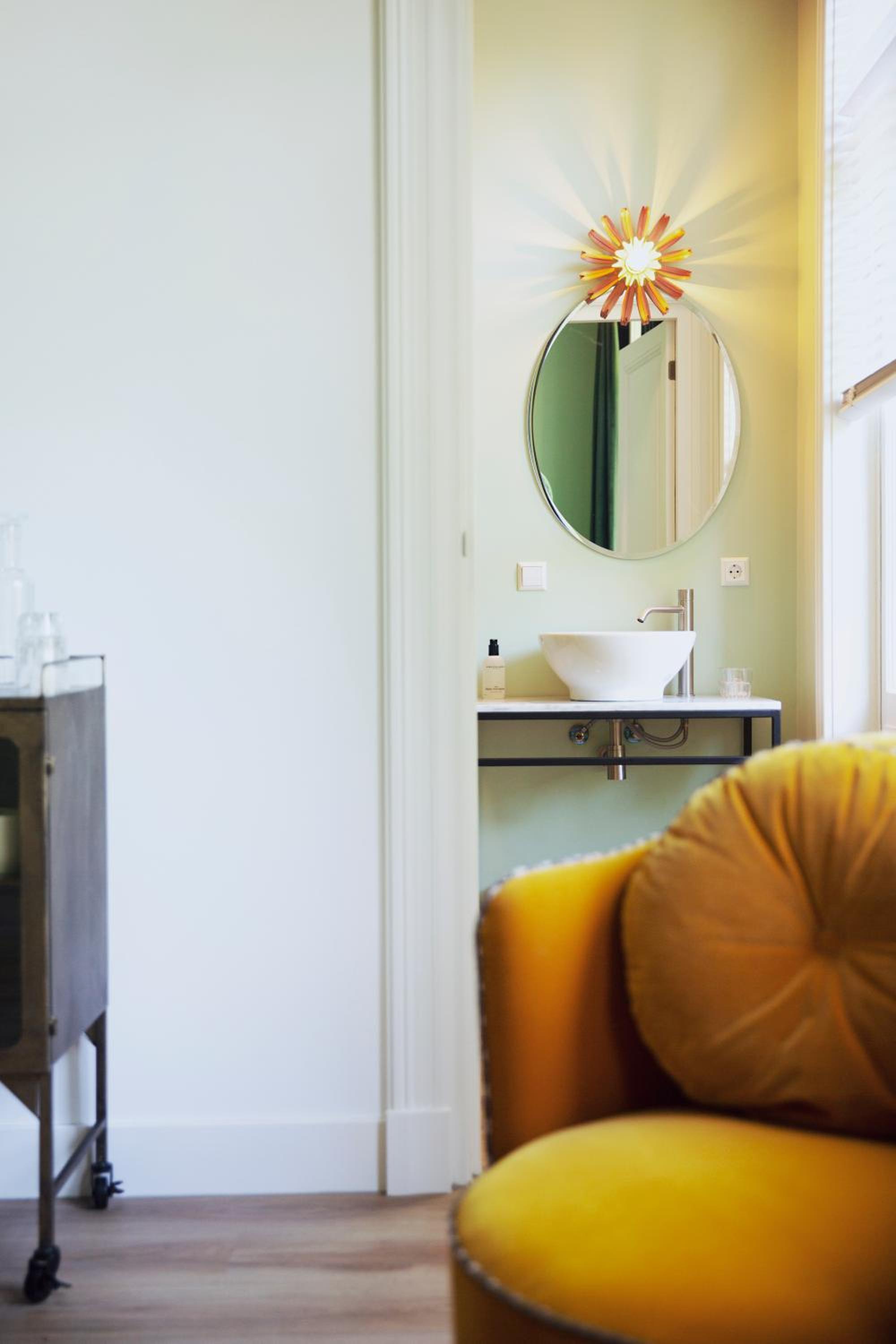 King Room with Balcony - Photo 3
