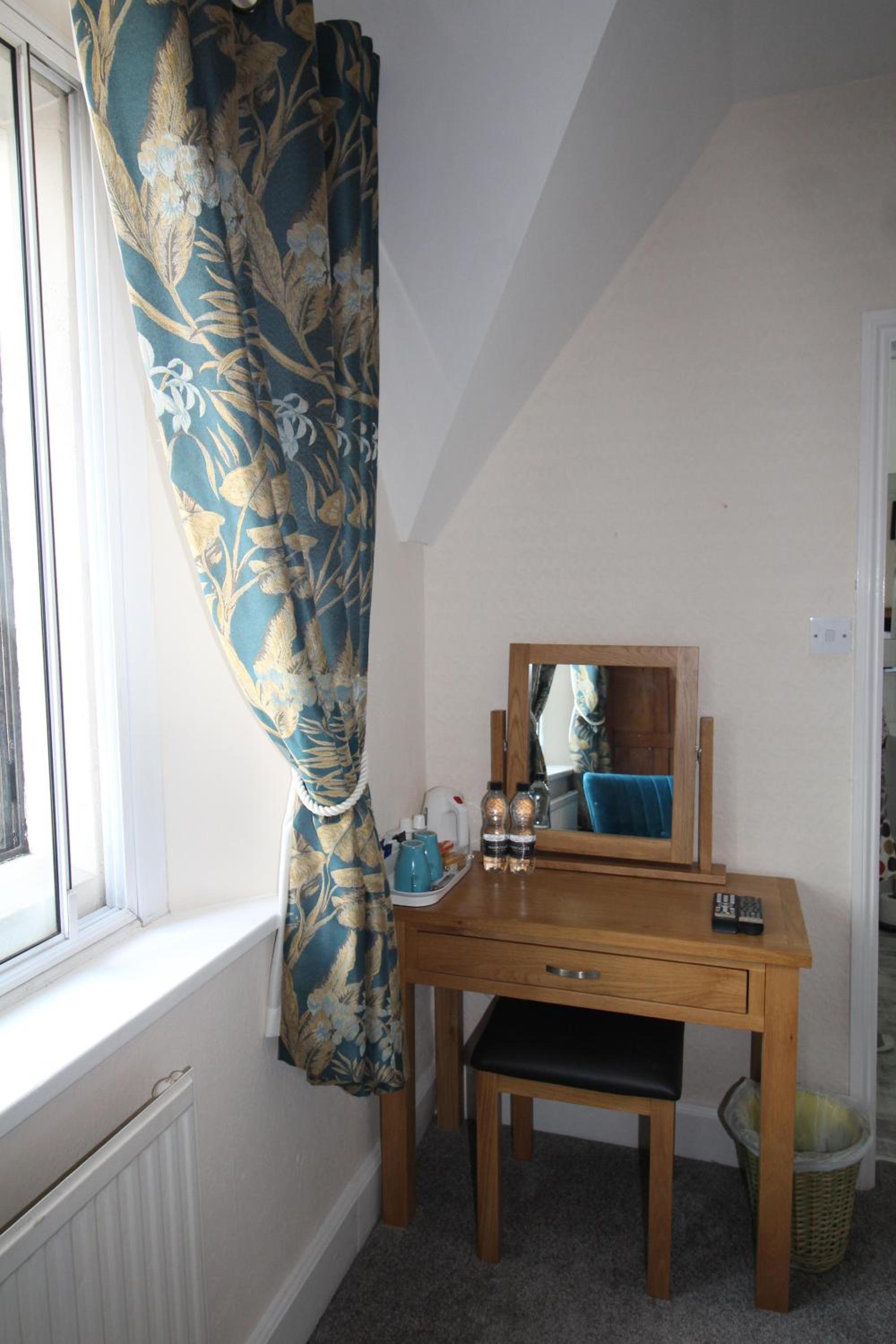 Standard Double Room photo 3