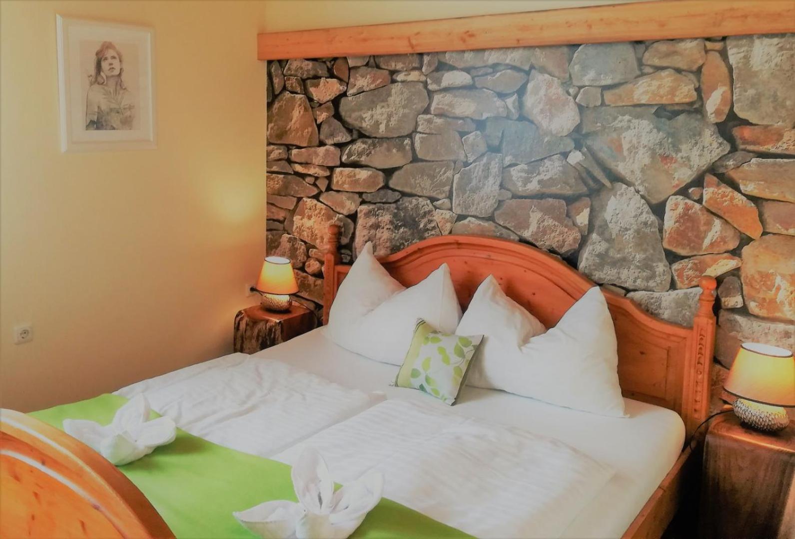 Double Room - Photo 6