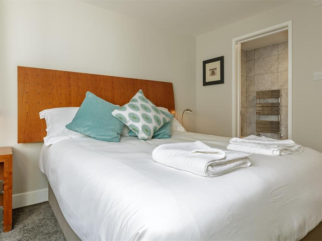 Deluxe King Room photo 3