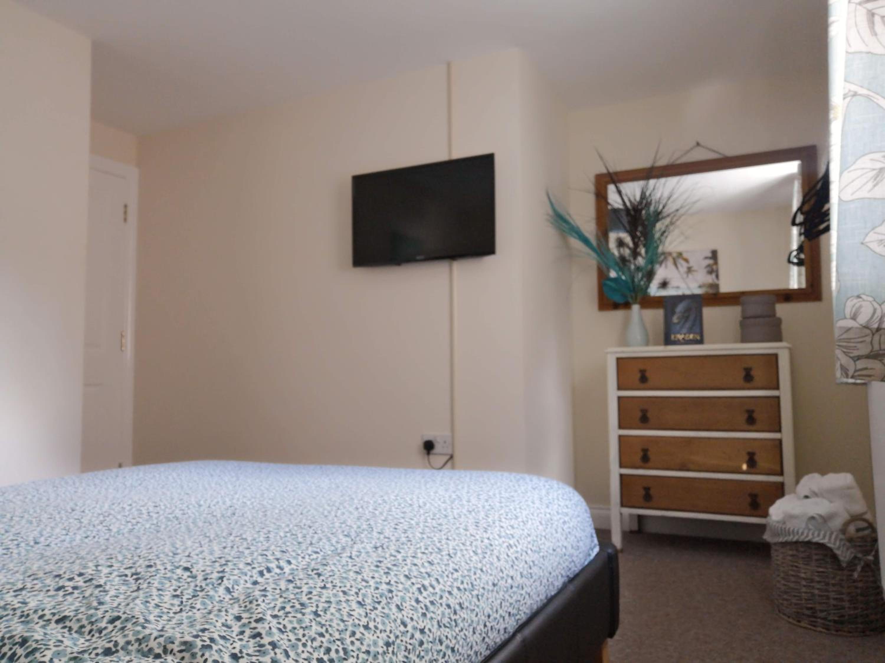 Two-Bedroom House photo 3