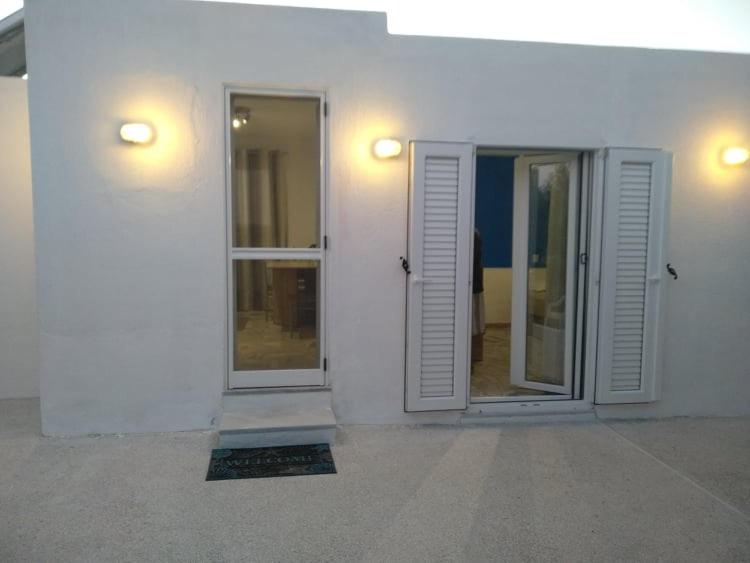 One-Bedroom House photo 2
