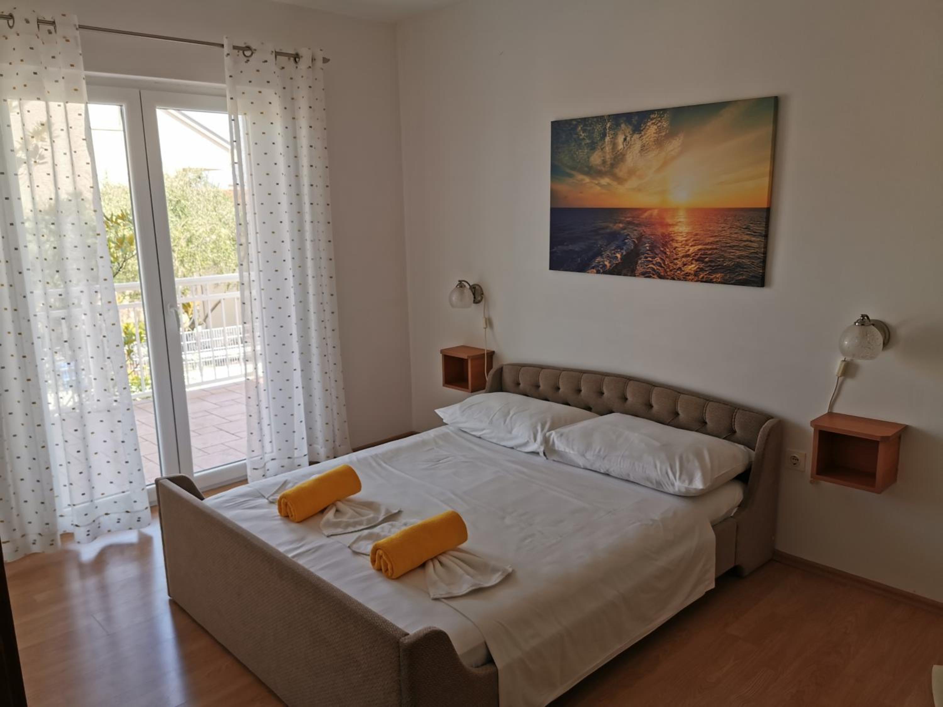 Two-Bedroom Apartment (4-5 Adults)