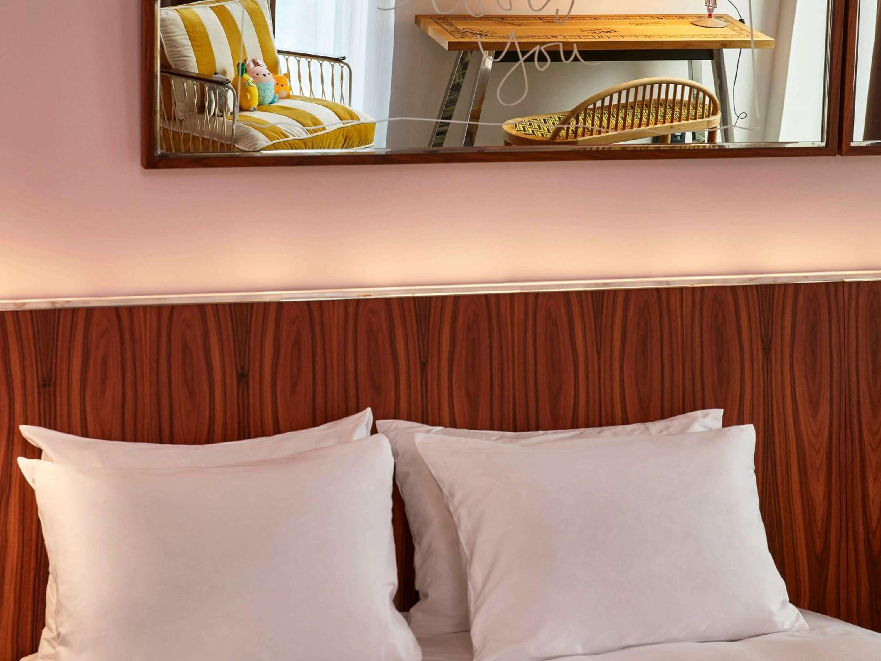 Large Double Room - Photo 5