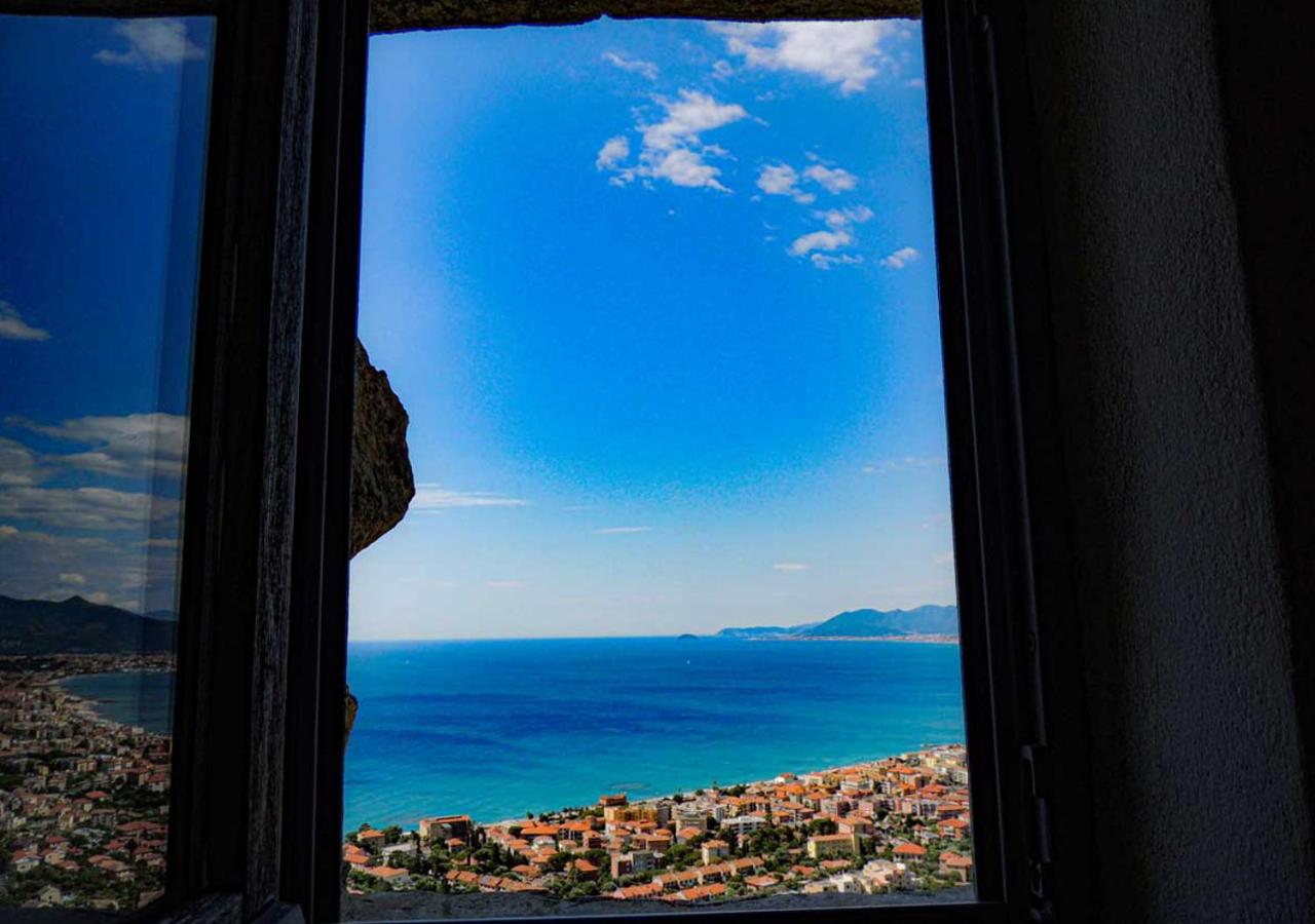 Double Room with Sea View photo 3
