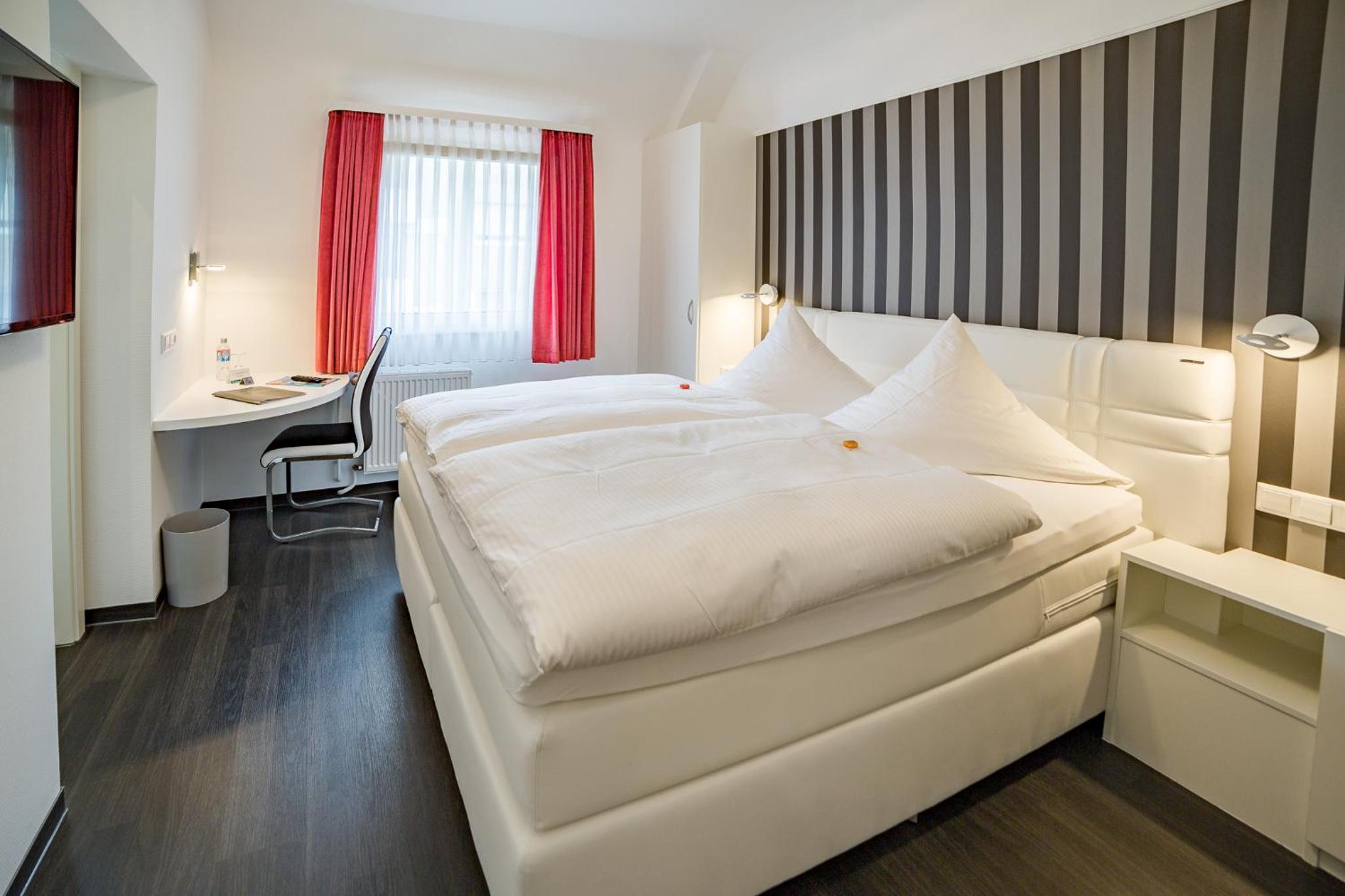 Double Room - Photo 1