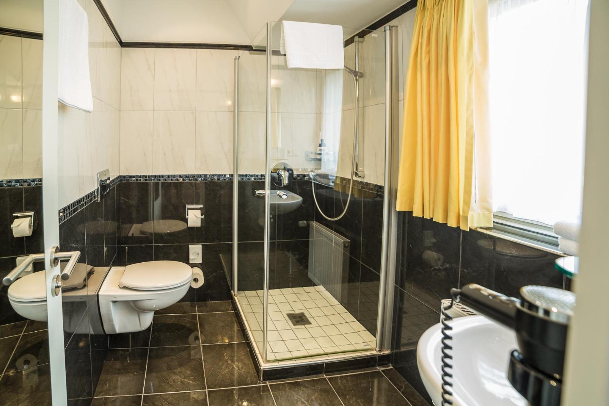 Double Room - Photo 3