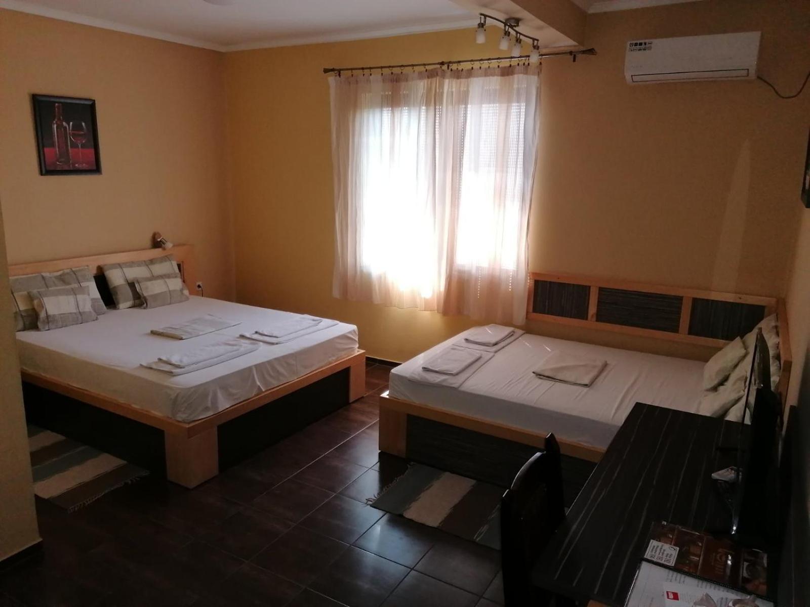Executive Queen Room with Two Queen Beds photo 1