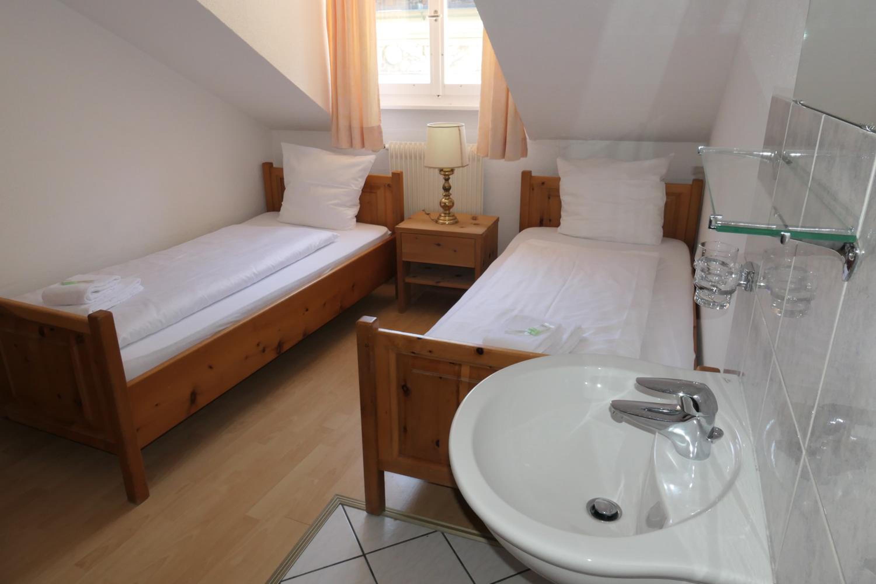 Twin Room with Shared Bathroom photo 3
