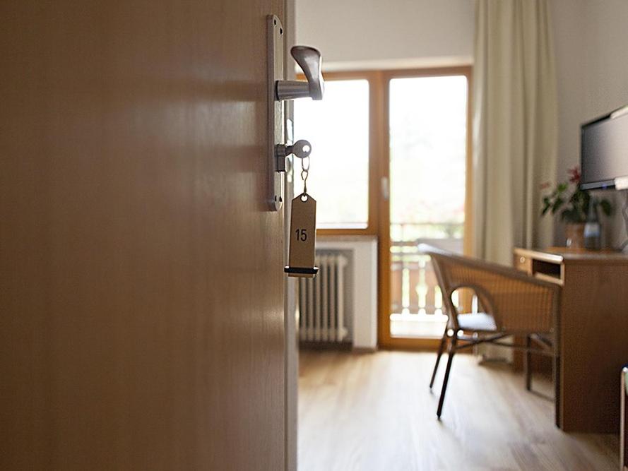 Standard Single Room with Shower photo 3