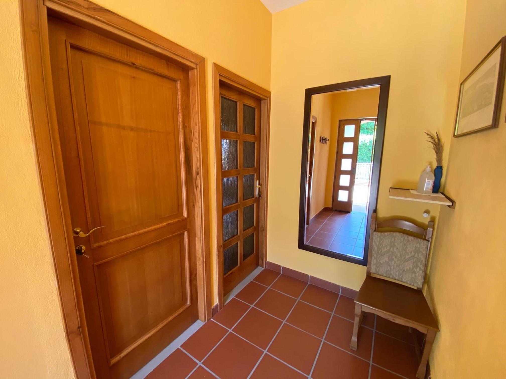 King Room with Balcony photo 1