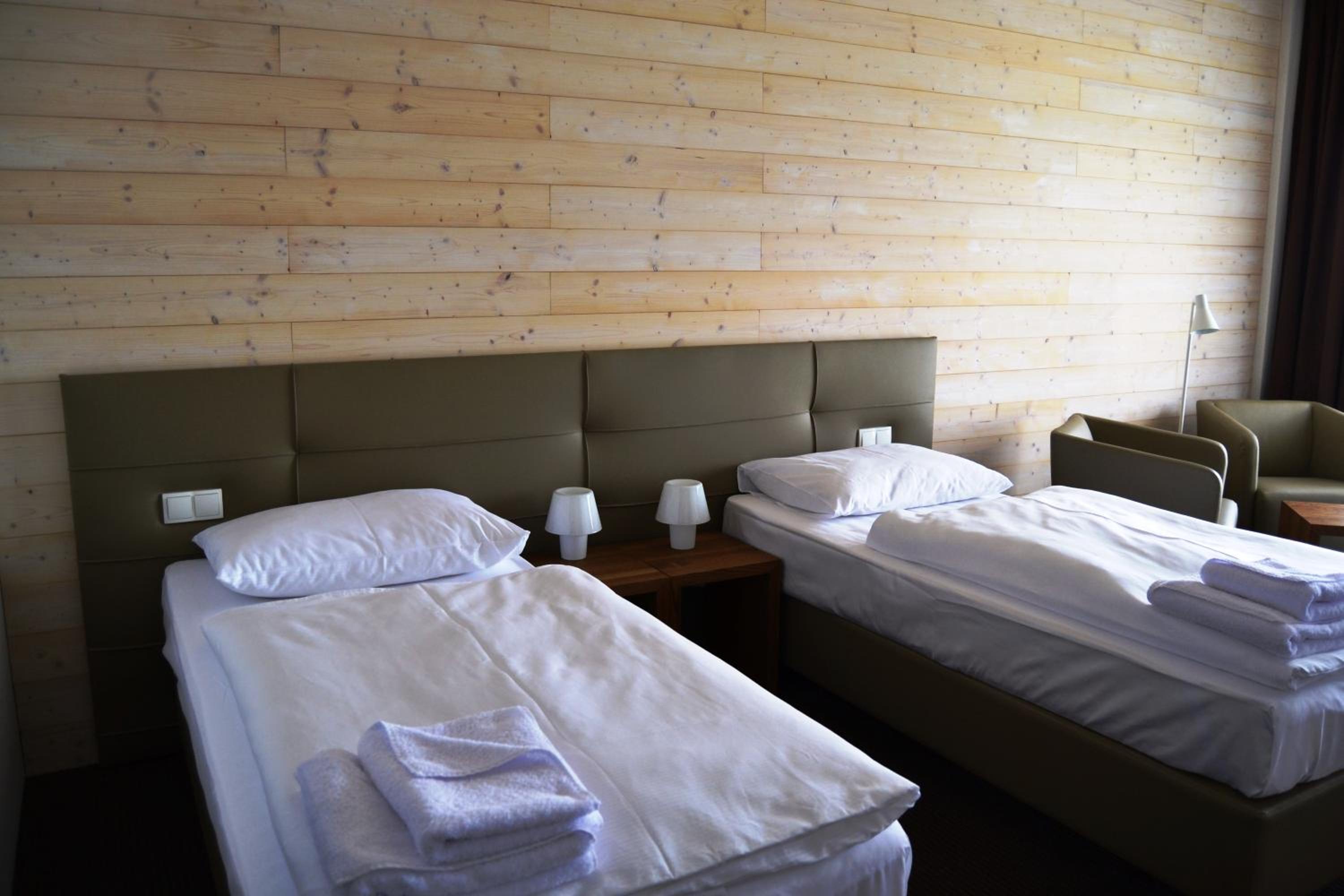Double or Twin Room with Balcony - Photo 5