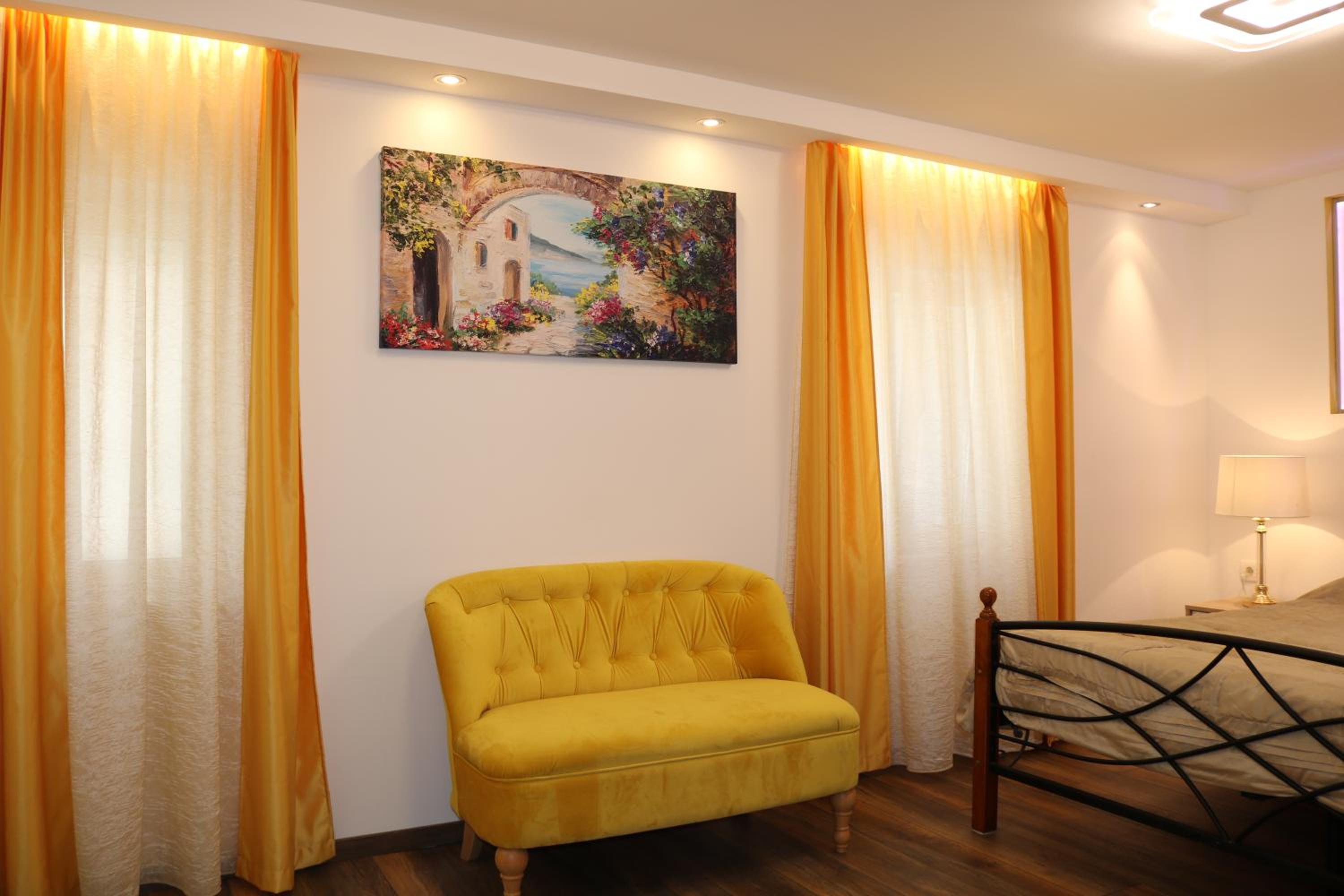 Economy Double Room - Photo 6