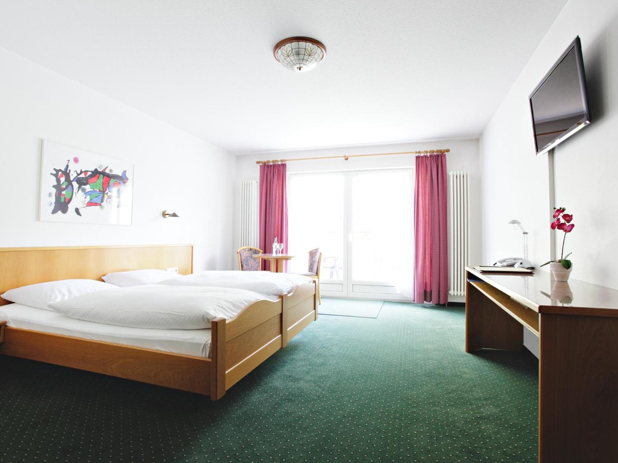 Standard Double Room - Photo 3