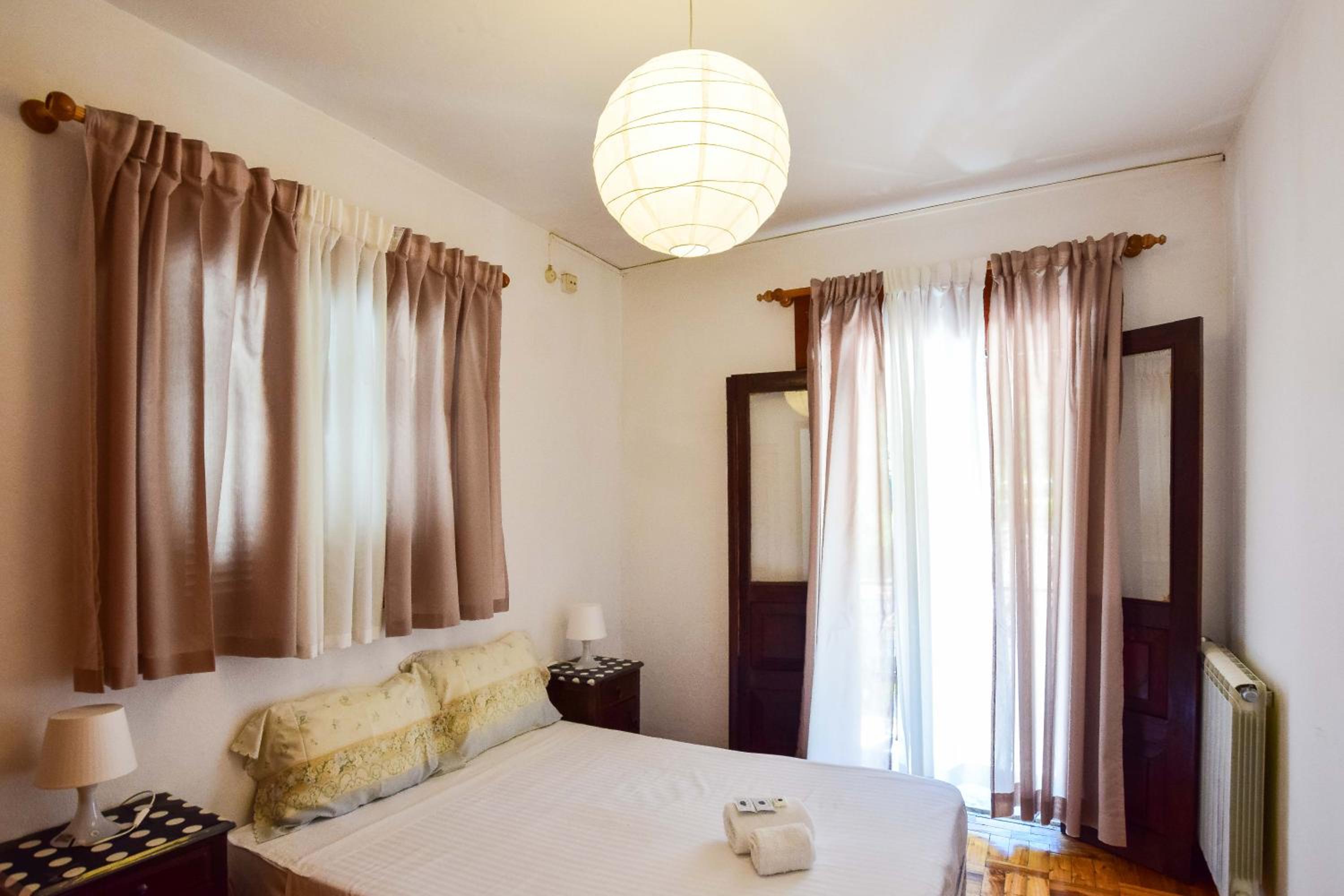 Double Room With Shared Bathroom photo 1