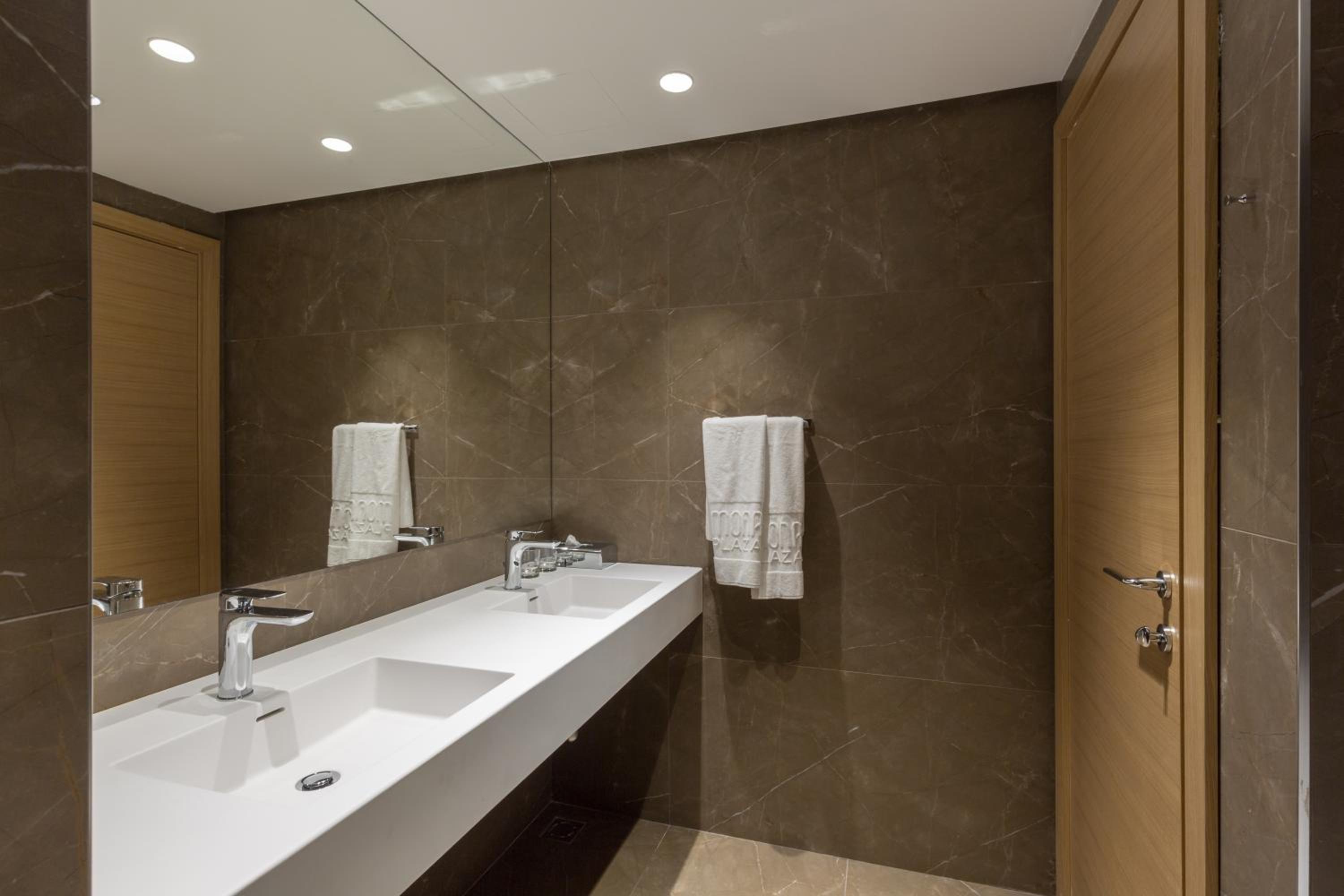 Deluxe Twin Room with Free Wellness - Photo 4