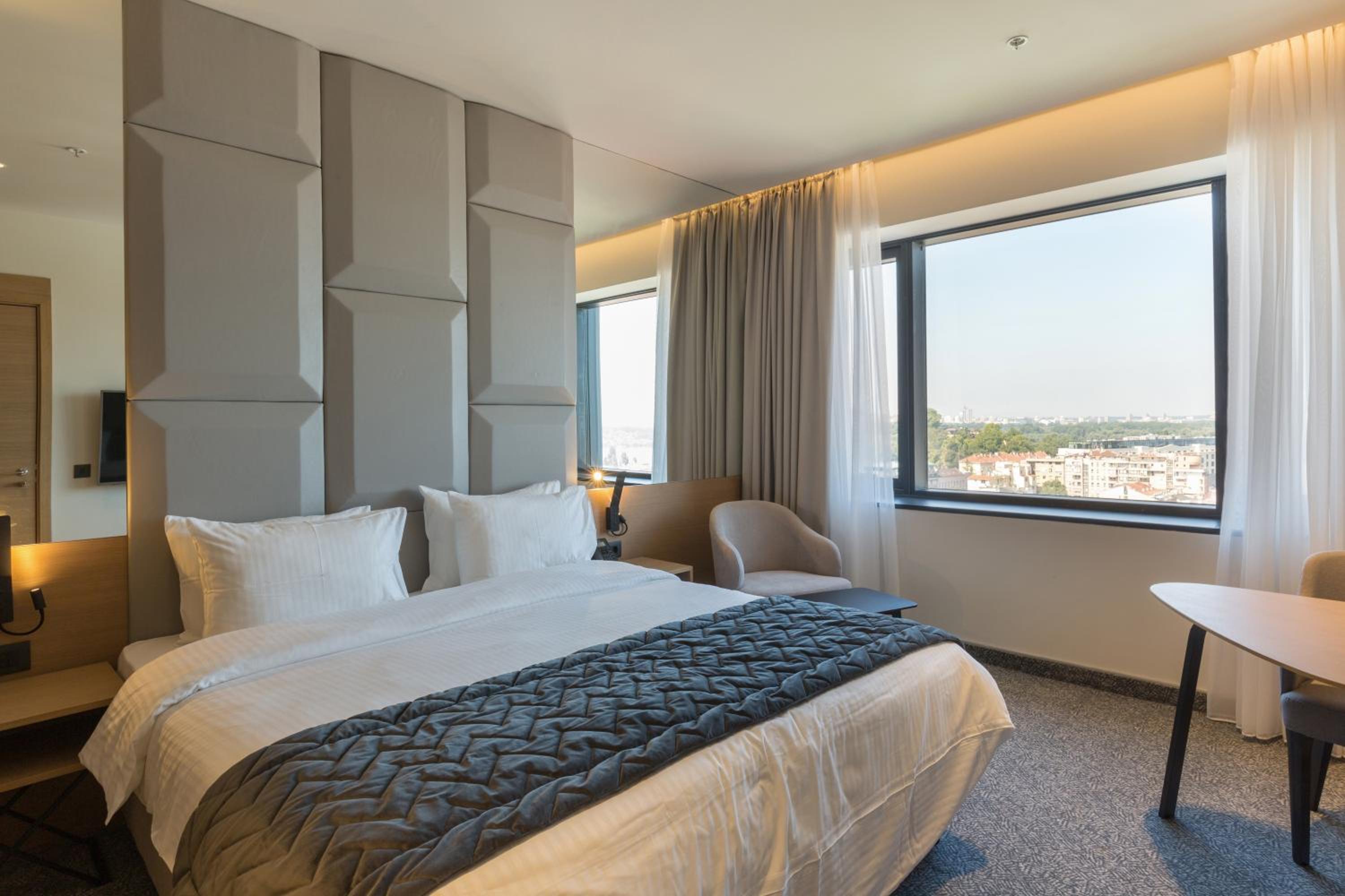 Apartment with Free Wellness - Photo 2